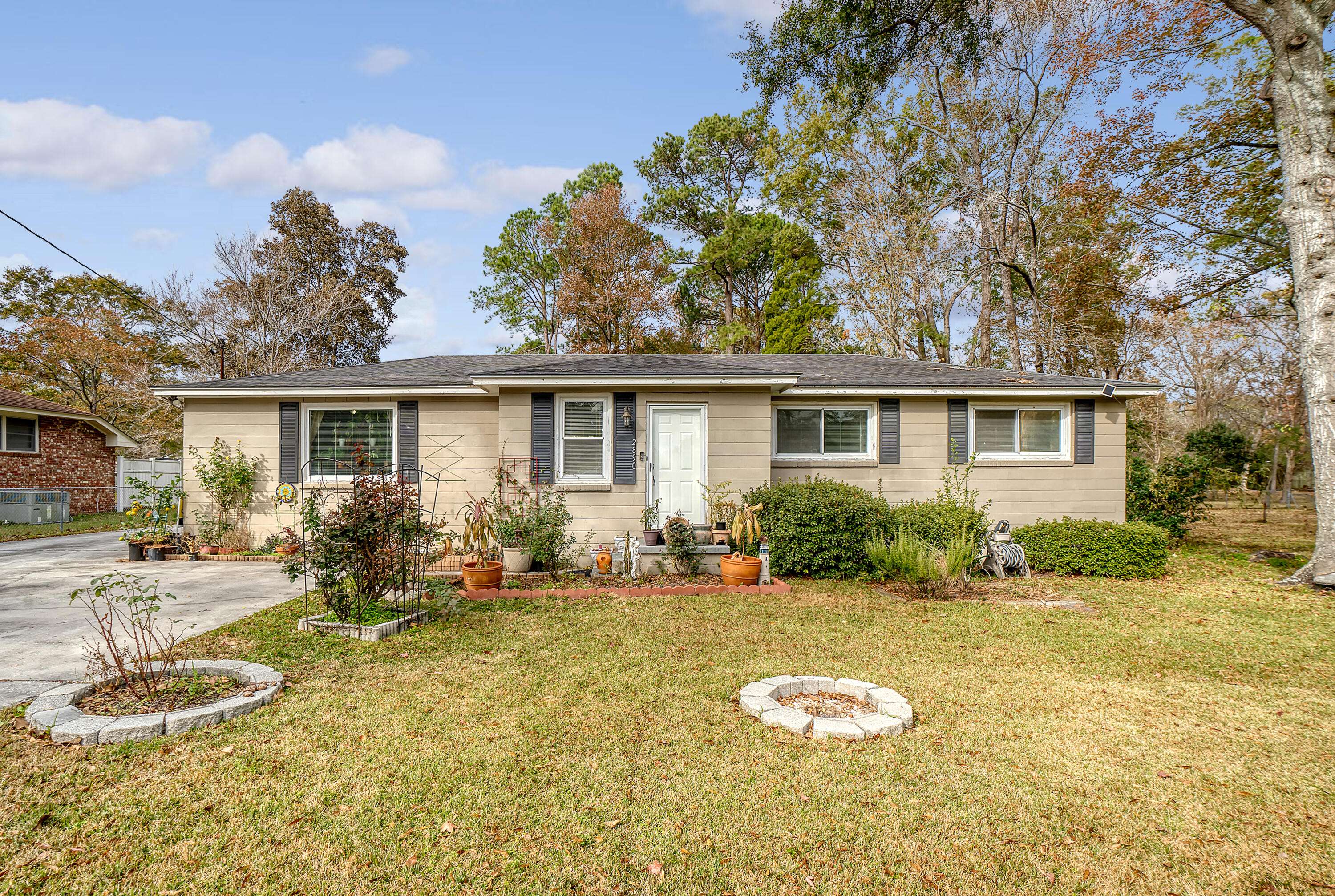 North Charleston, SC 29406,2890 Fernwood Dr