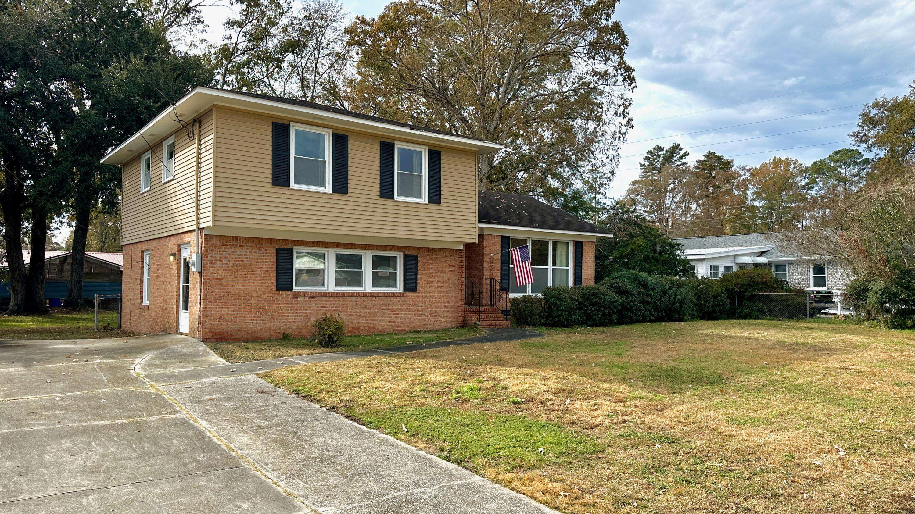 Ladson, SC 29456,102 Van Buren Ave