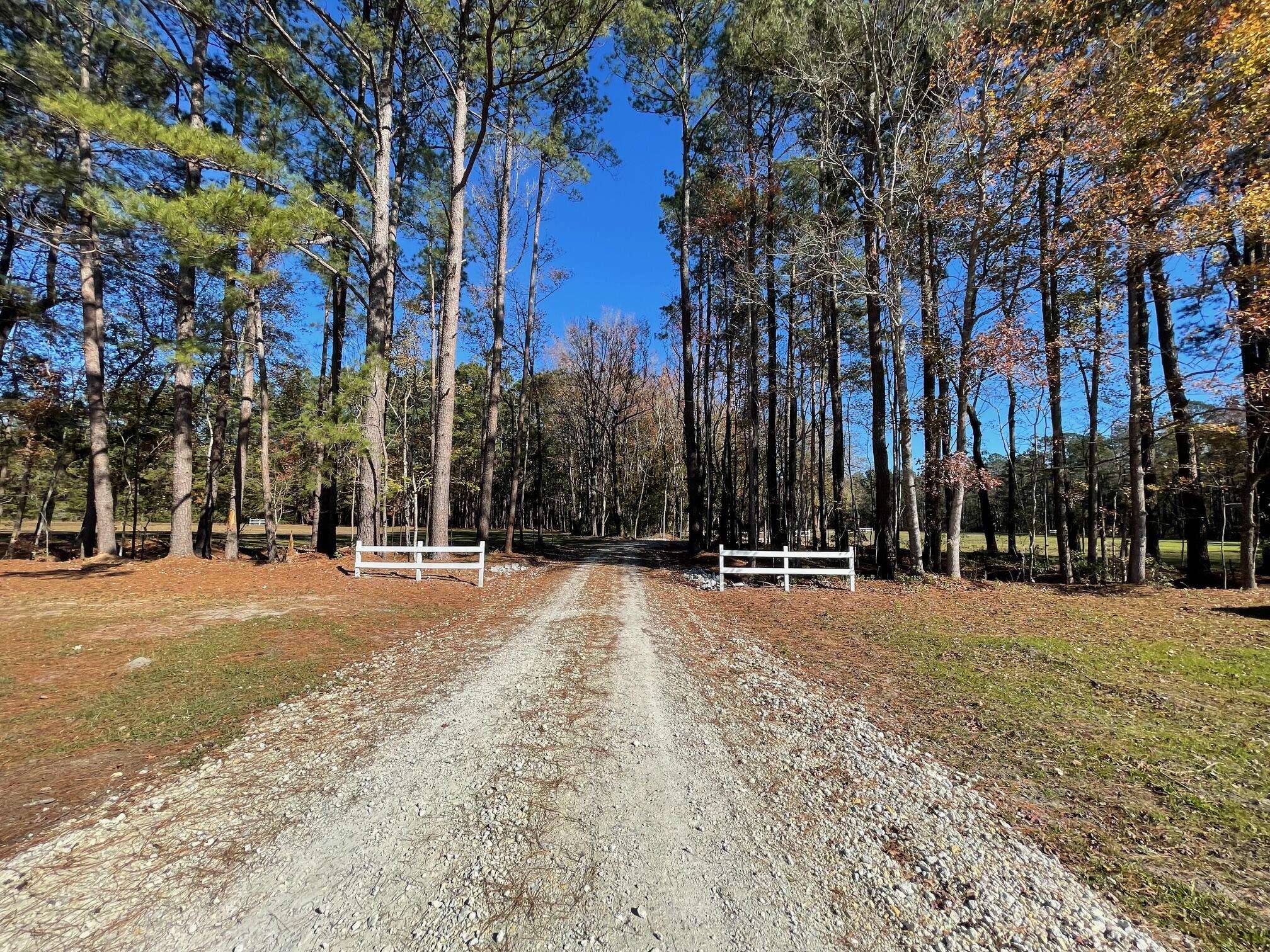 Ridgeville, SC 29472,2 Fish Rd
