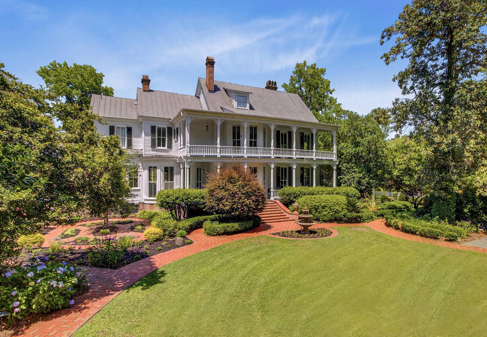 Summerville, SC 29483,208 Sumter Ave