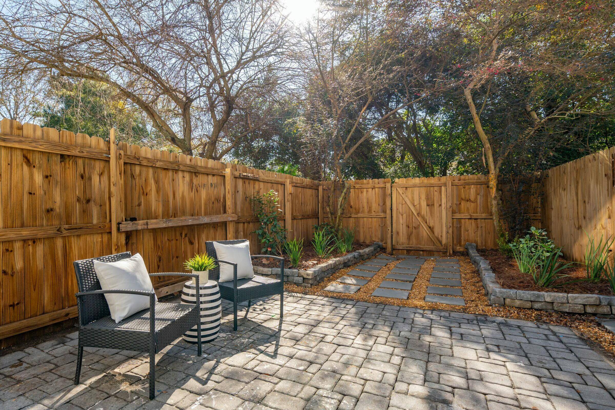 Charleston, SC 29412,262 Stefan Dr #10-E