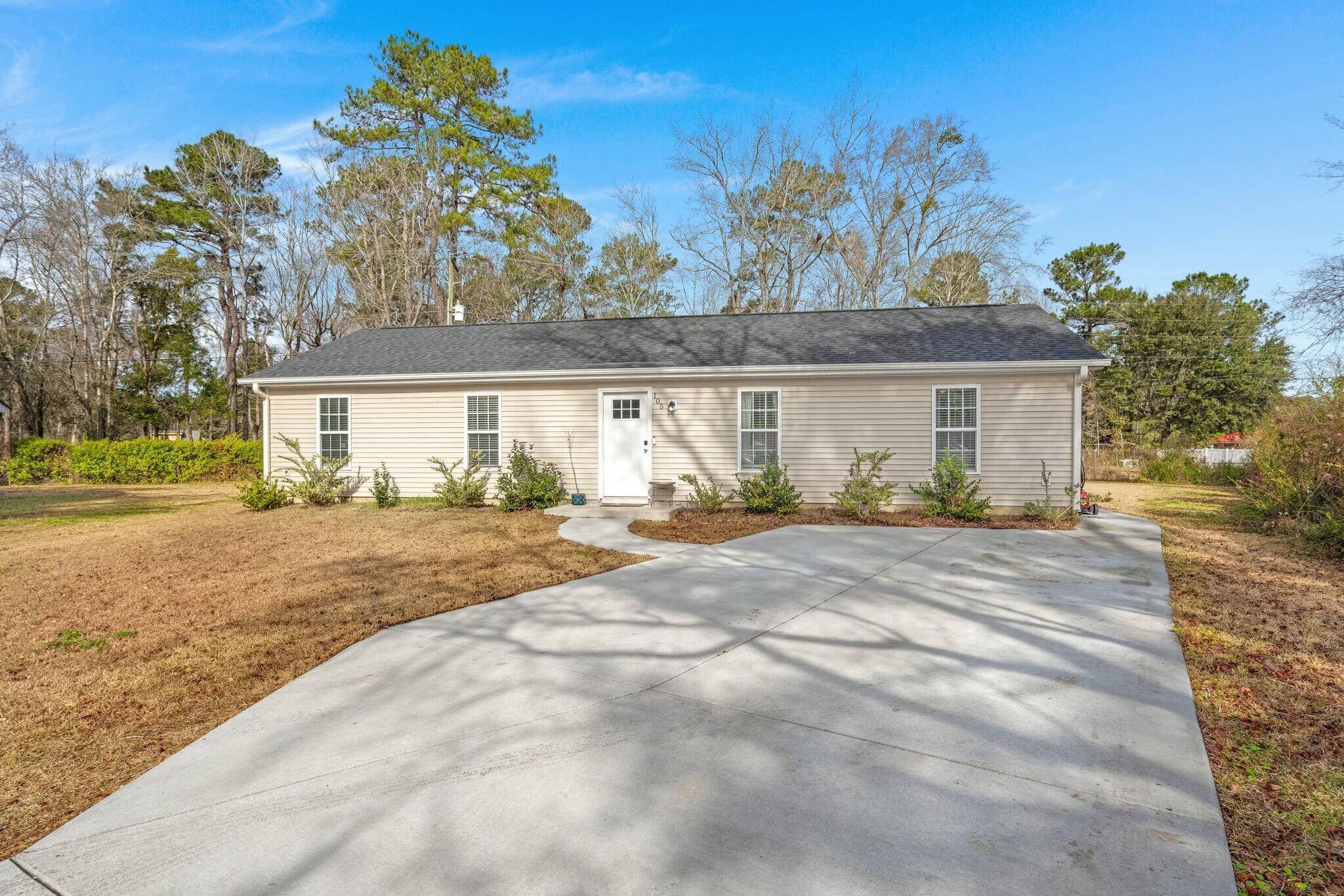 Summerville, SC 29483,105 Dahlia Place