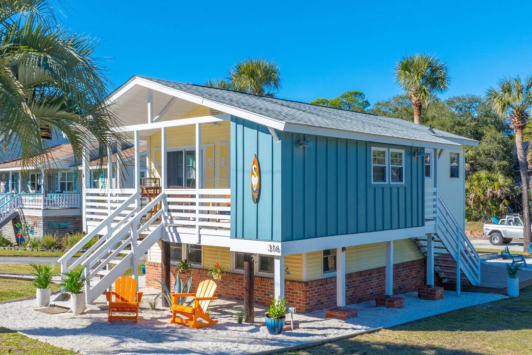 Folly Beach, SC 29439,316 W Cooper Ave