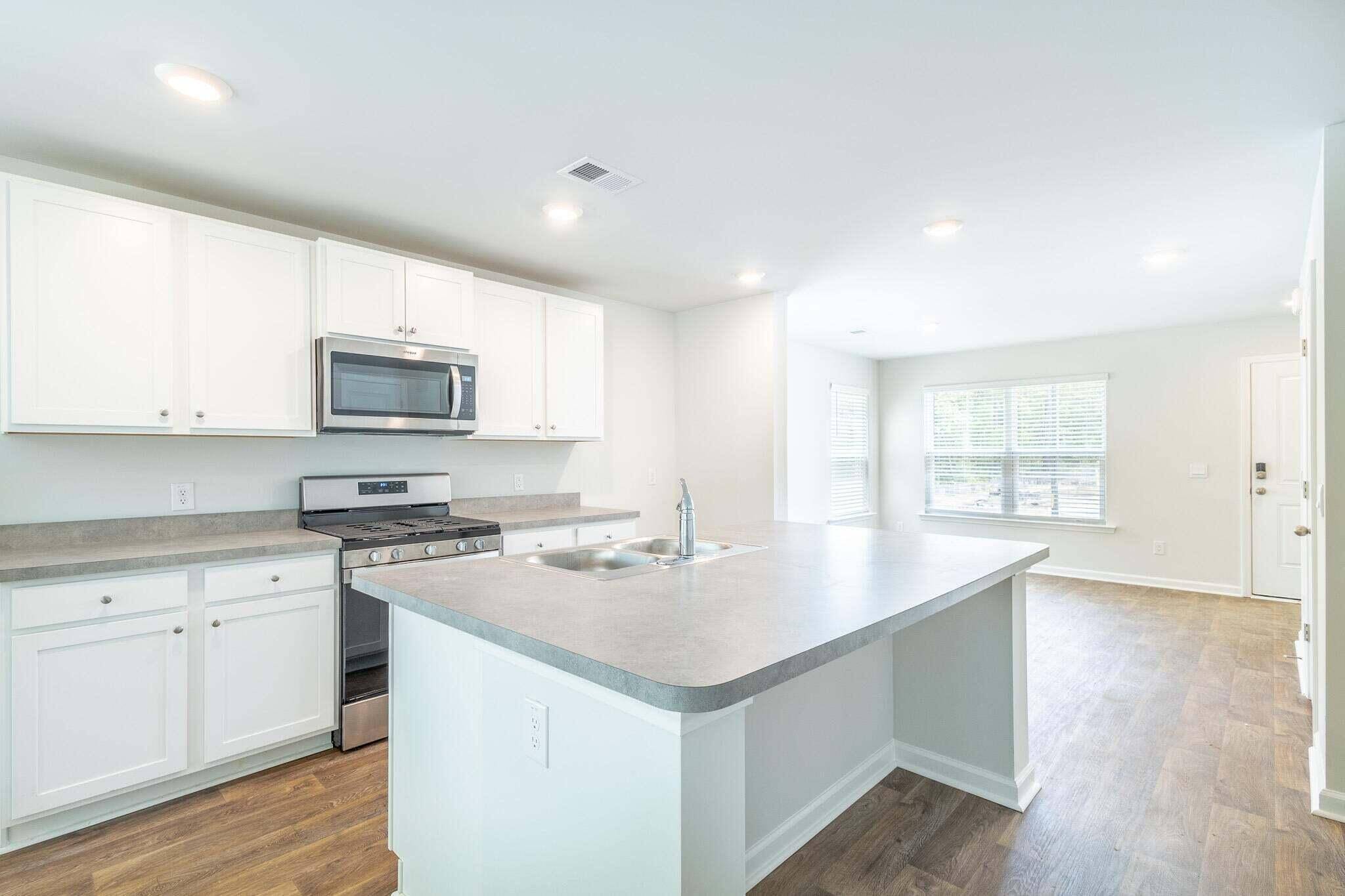Summerville, SC 29486,200 Cozy Brook Ct