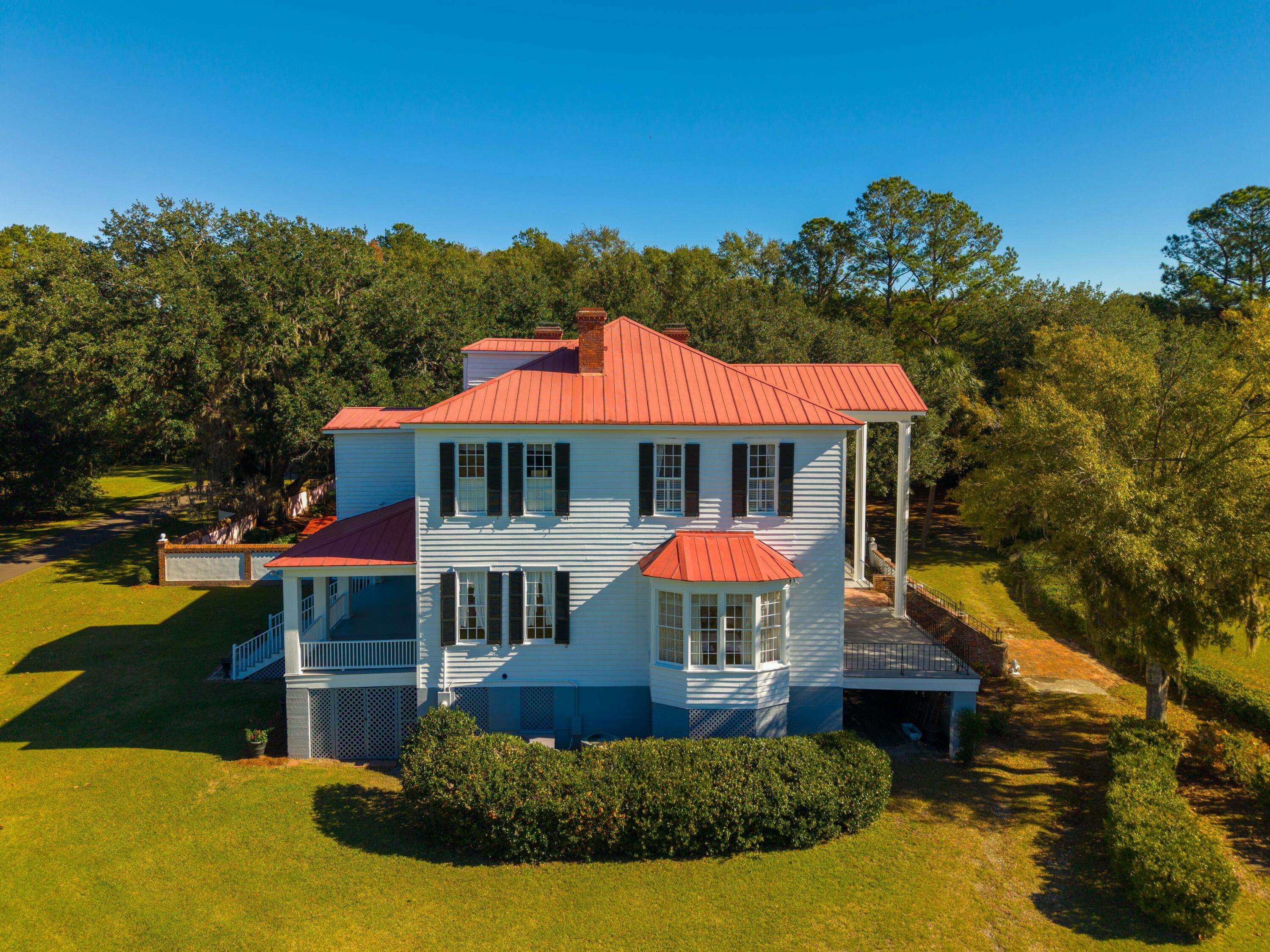 Pinopolis, SC 29469,927 Fishburne Rd