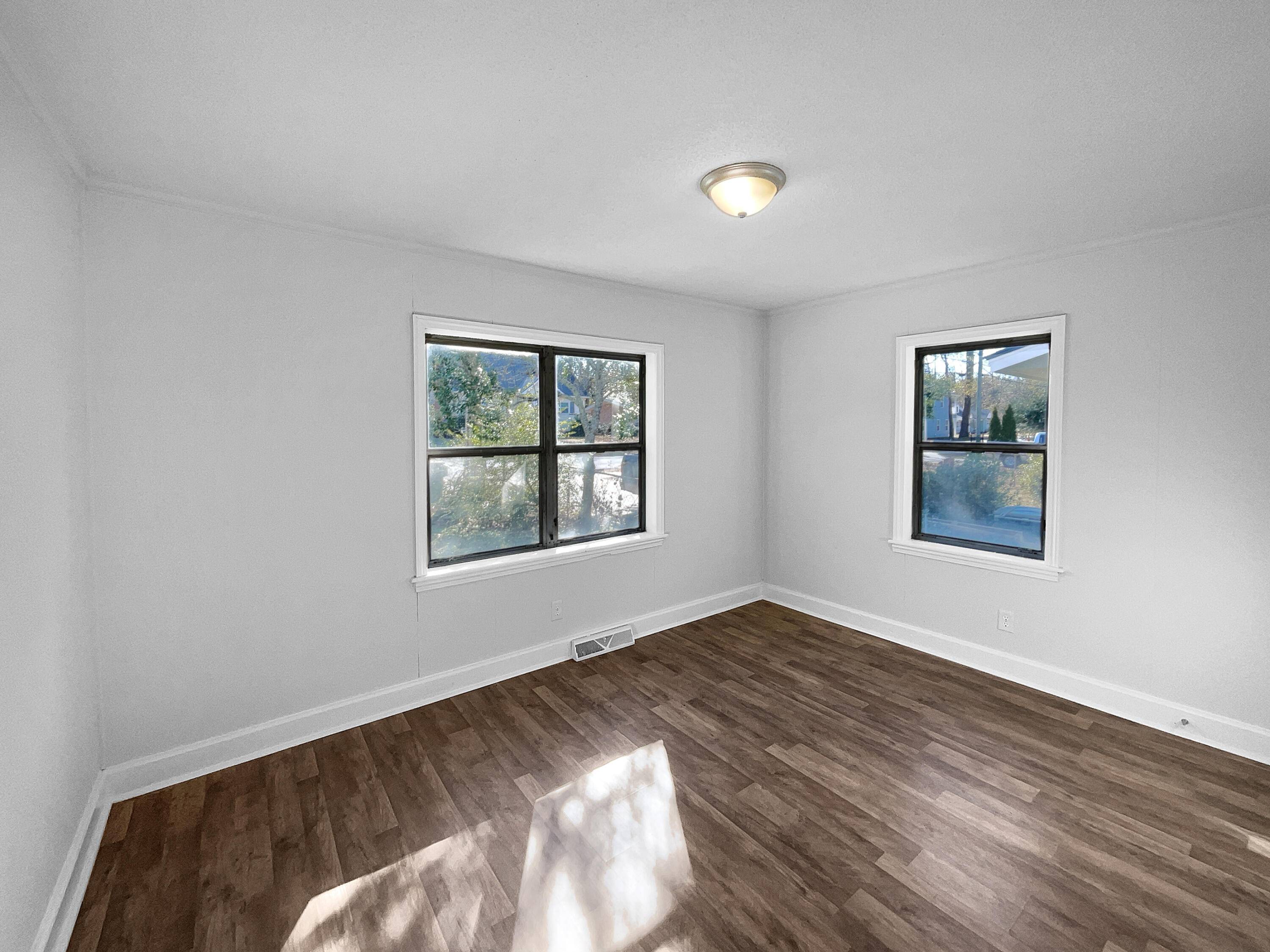 Hanahan, SC 29410,1104 Berkeley St