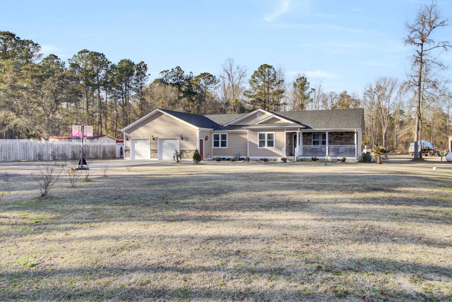 Moncks Corner, SC 29461,320 Harry Ln