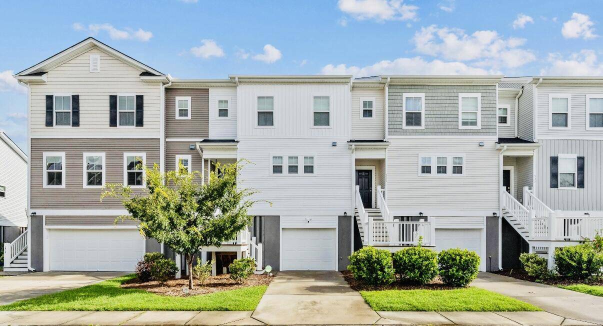 Johns Island, SC 29455,534 Mclernon Trace
