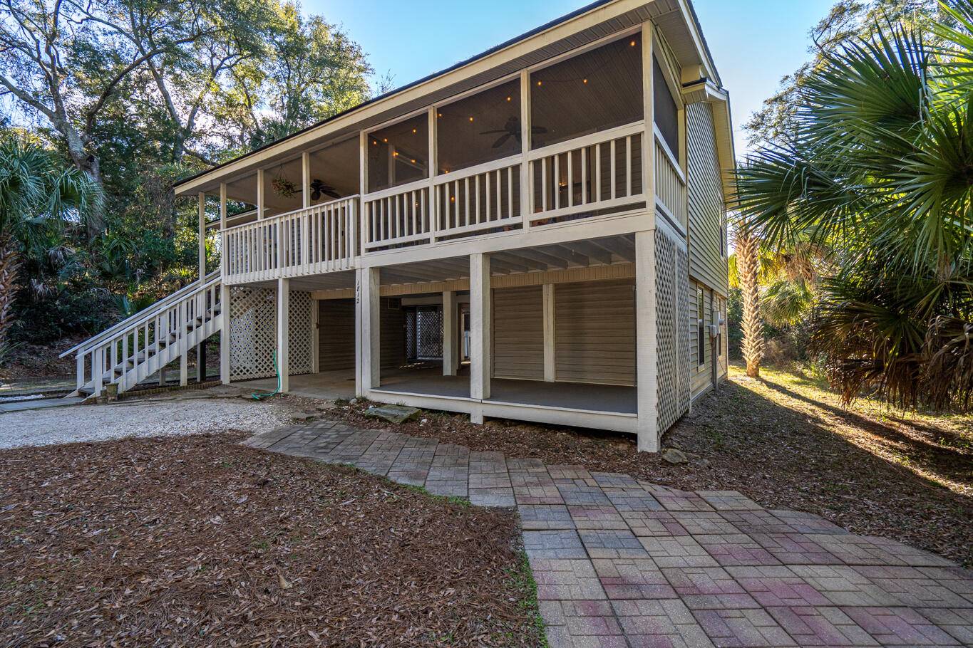 Edisto Island, SC 29438,1812 Catherine St