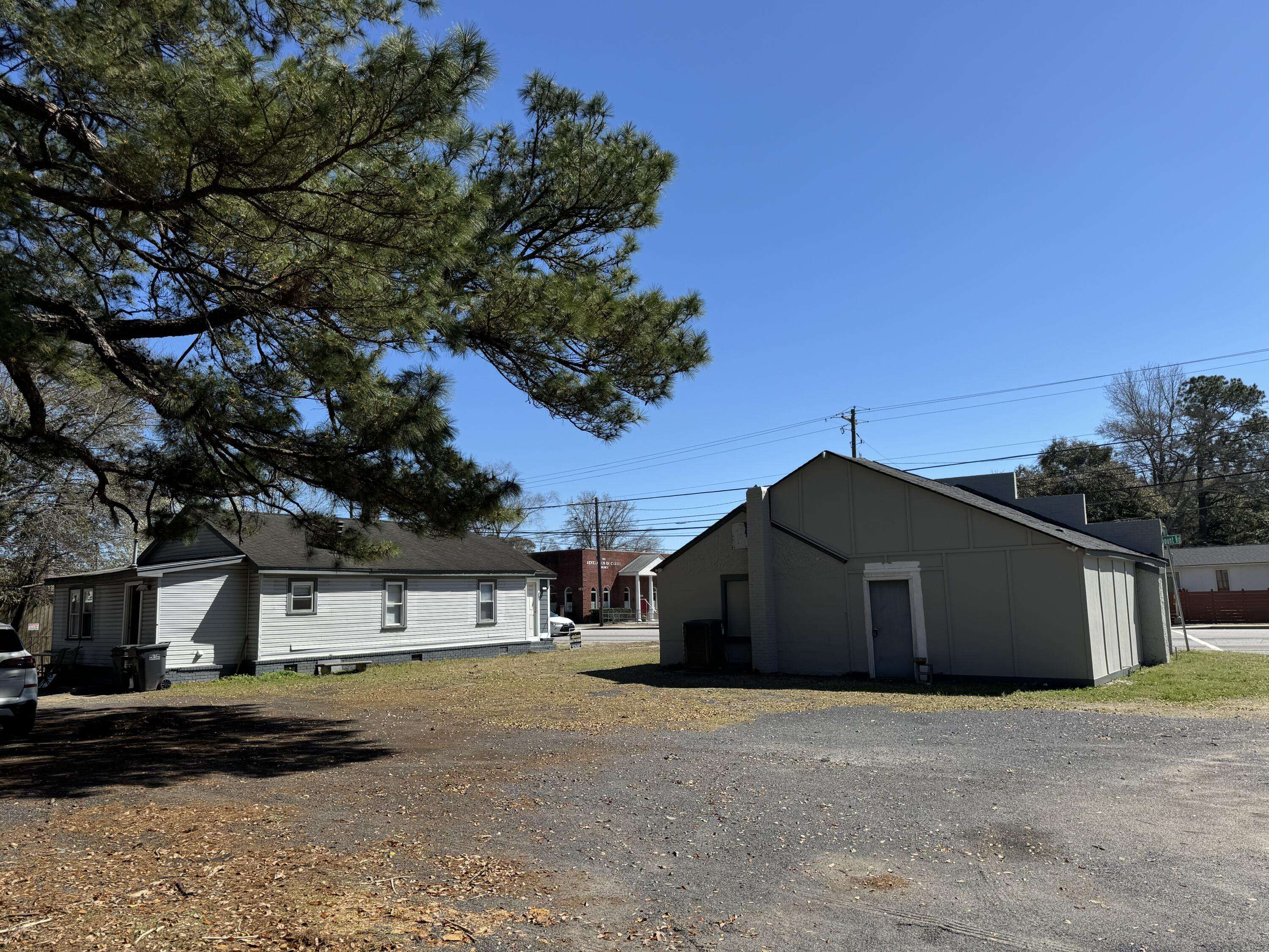 North Charleston, SC 29406,1488 Remount Rd