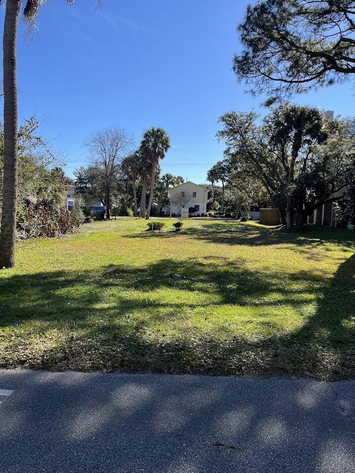 Folly Beach, SC 29439,410 E Ashley Ave