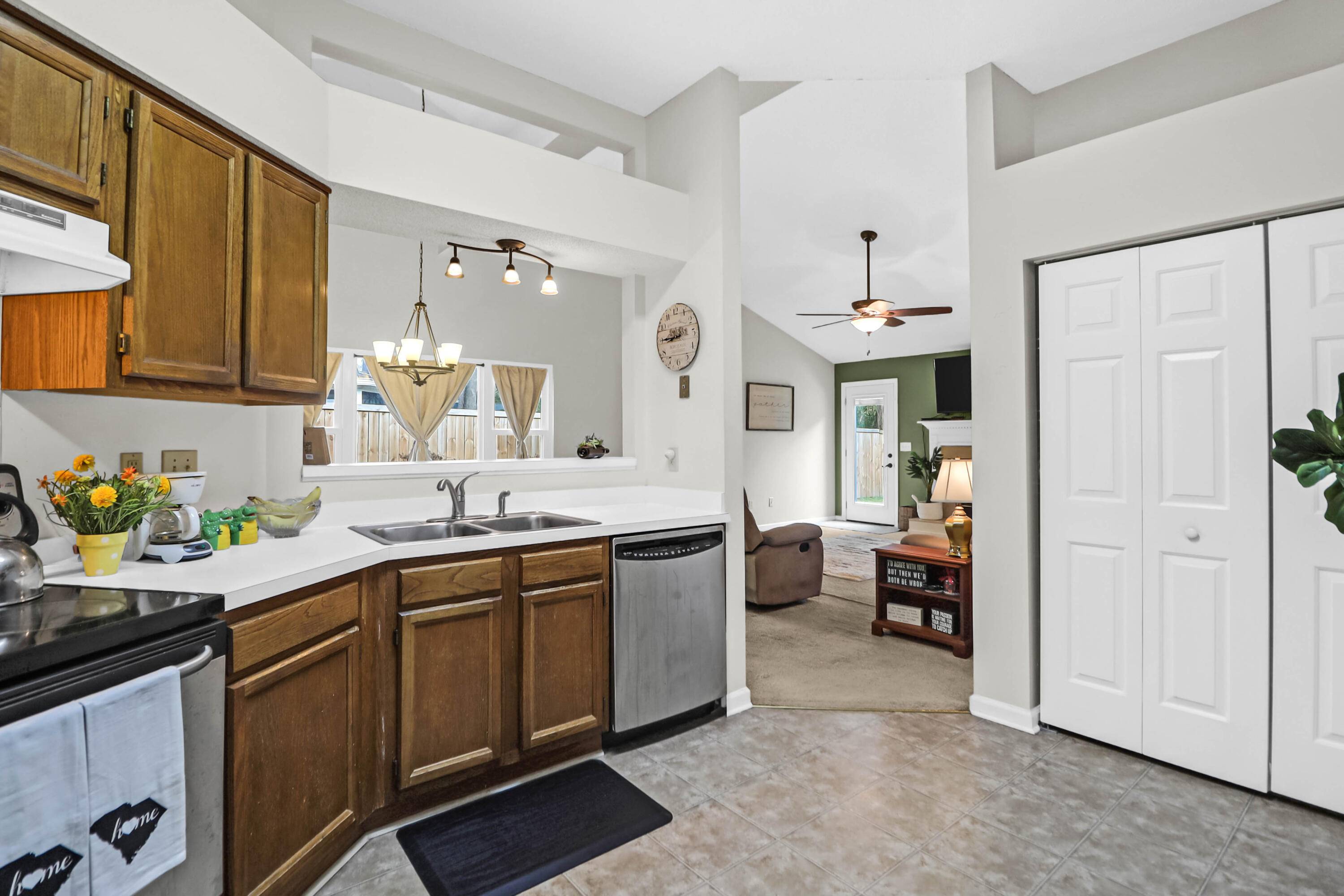 Mount Pleasant, SC 29464,536 Castle Hall Rd