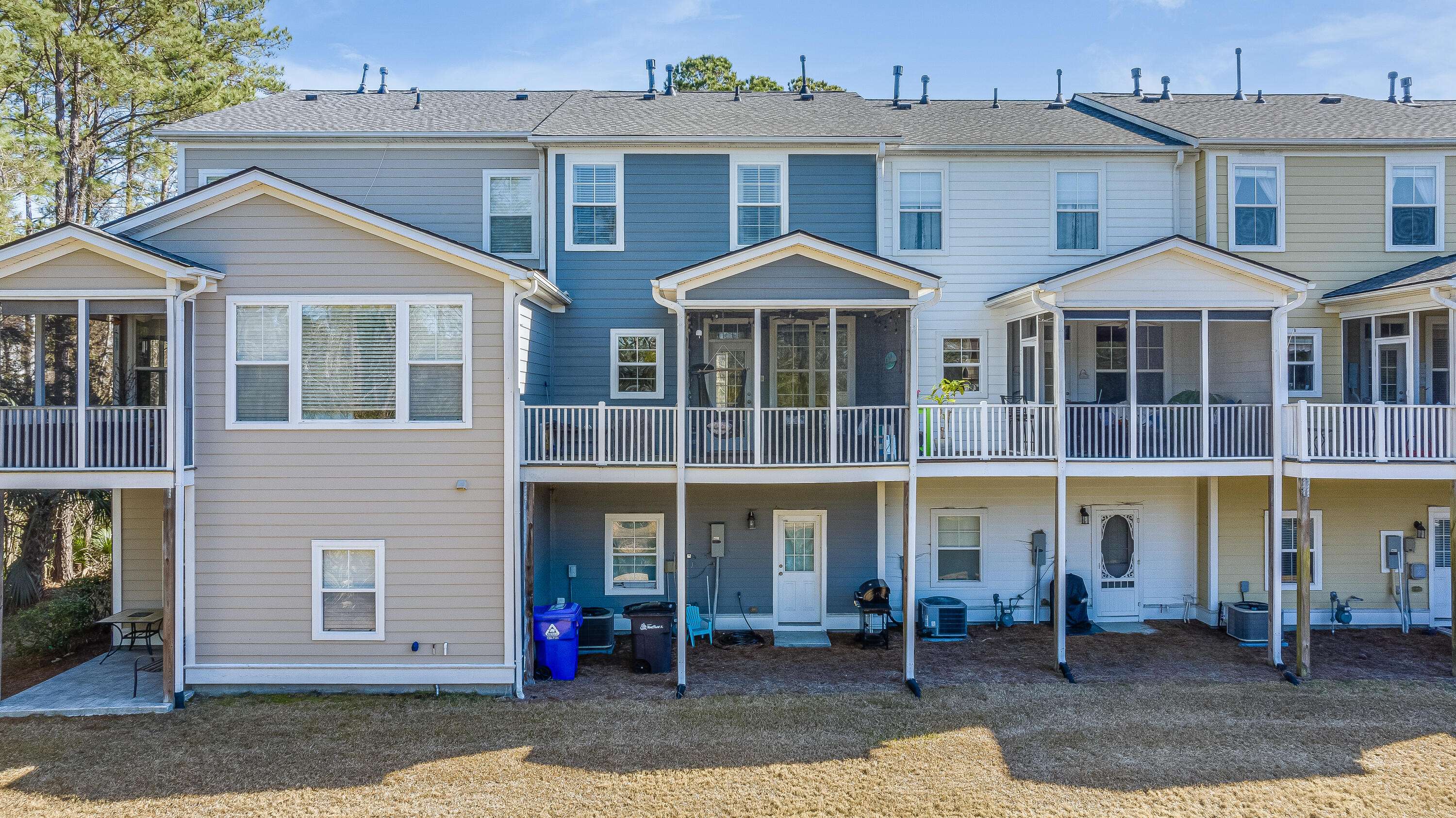 Mount Pleasant, SC 29466,196 Fair Sailing Rd #25
