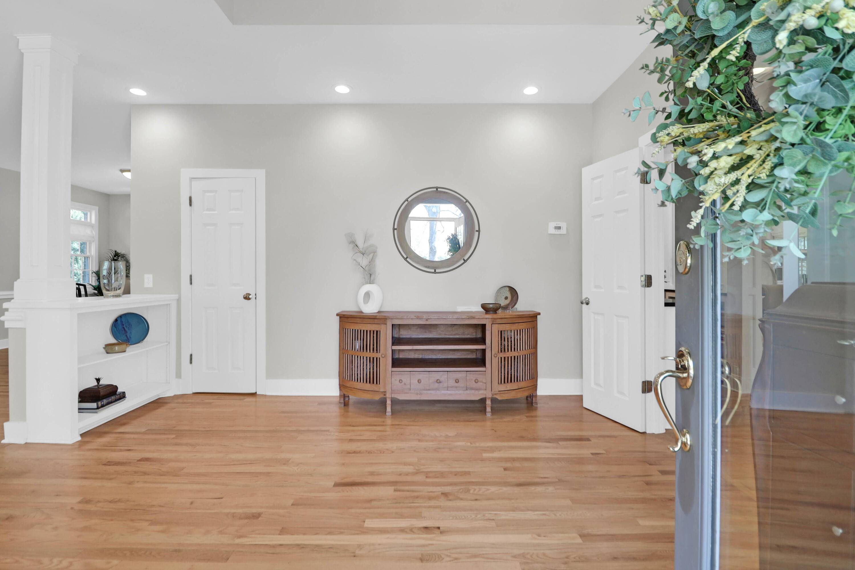 Mount Pleasant, SC 29464,652 E Hobcaw Dr