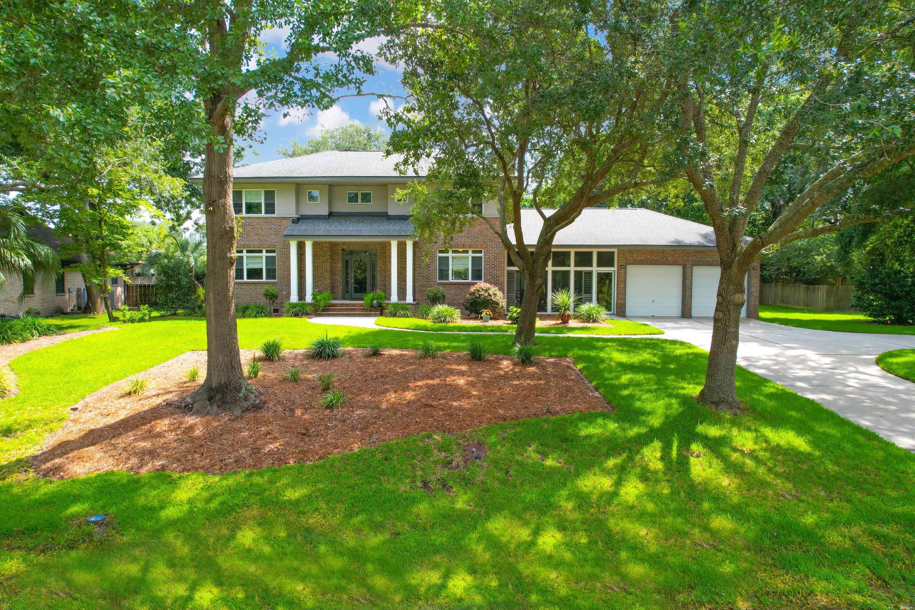 Mount Pleasant, SC 29464,652 E Hobcaw Dr