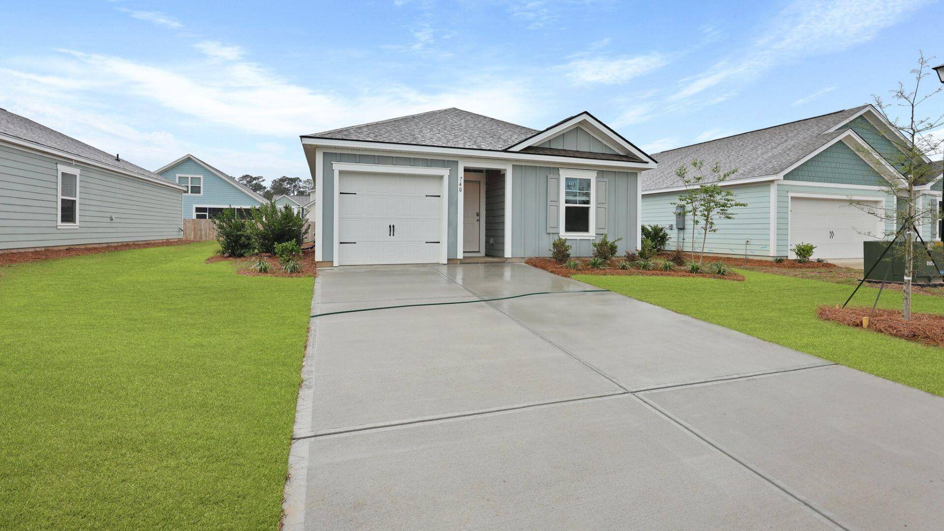 Santee, SC 29142,740 Striped Bass Ct