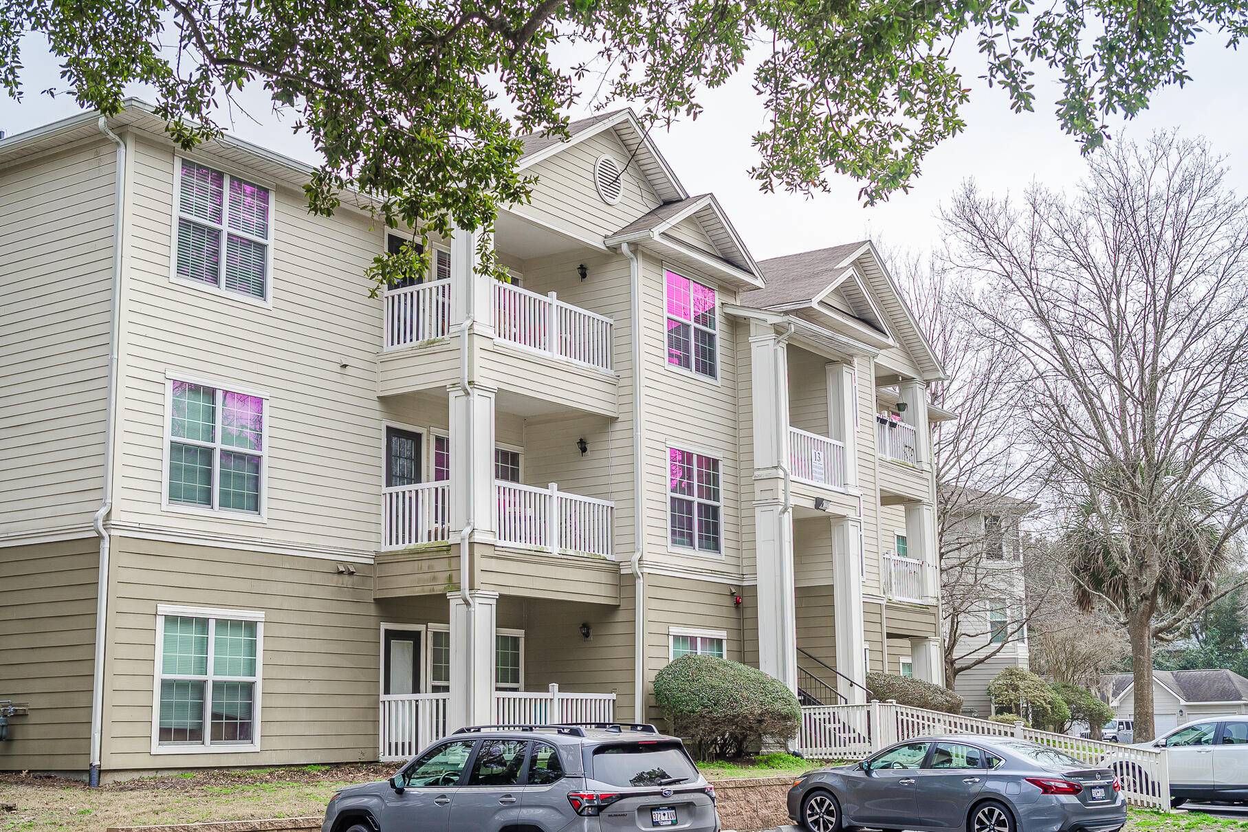 Charleston, SC 29412,700 Daniel Ellis Dr #13302