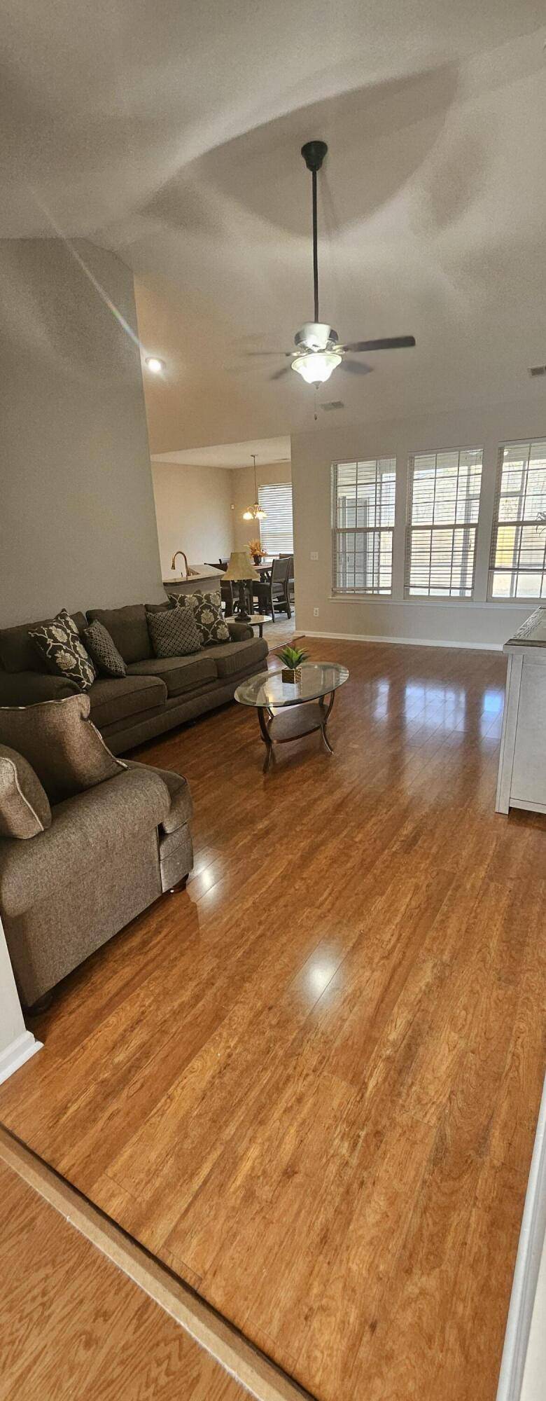 North Charleston, SC 29418,7646 Kinston St