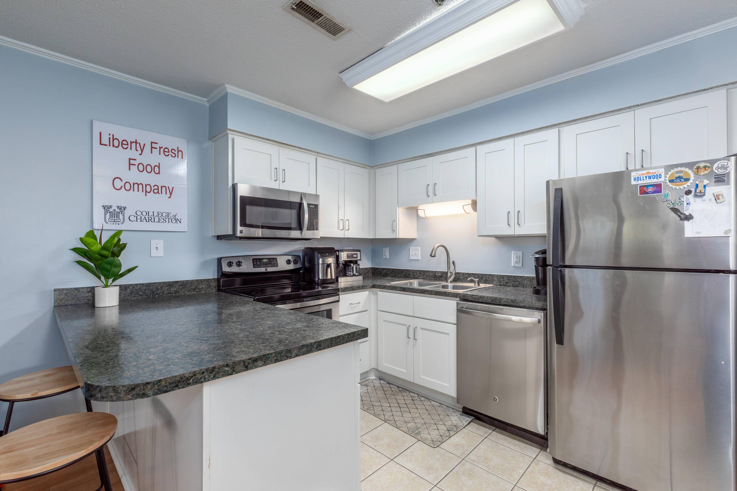 Charleston, SC 29403,40 Bee Street #314