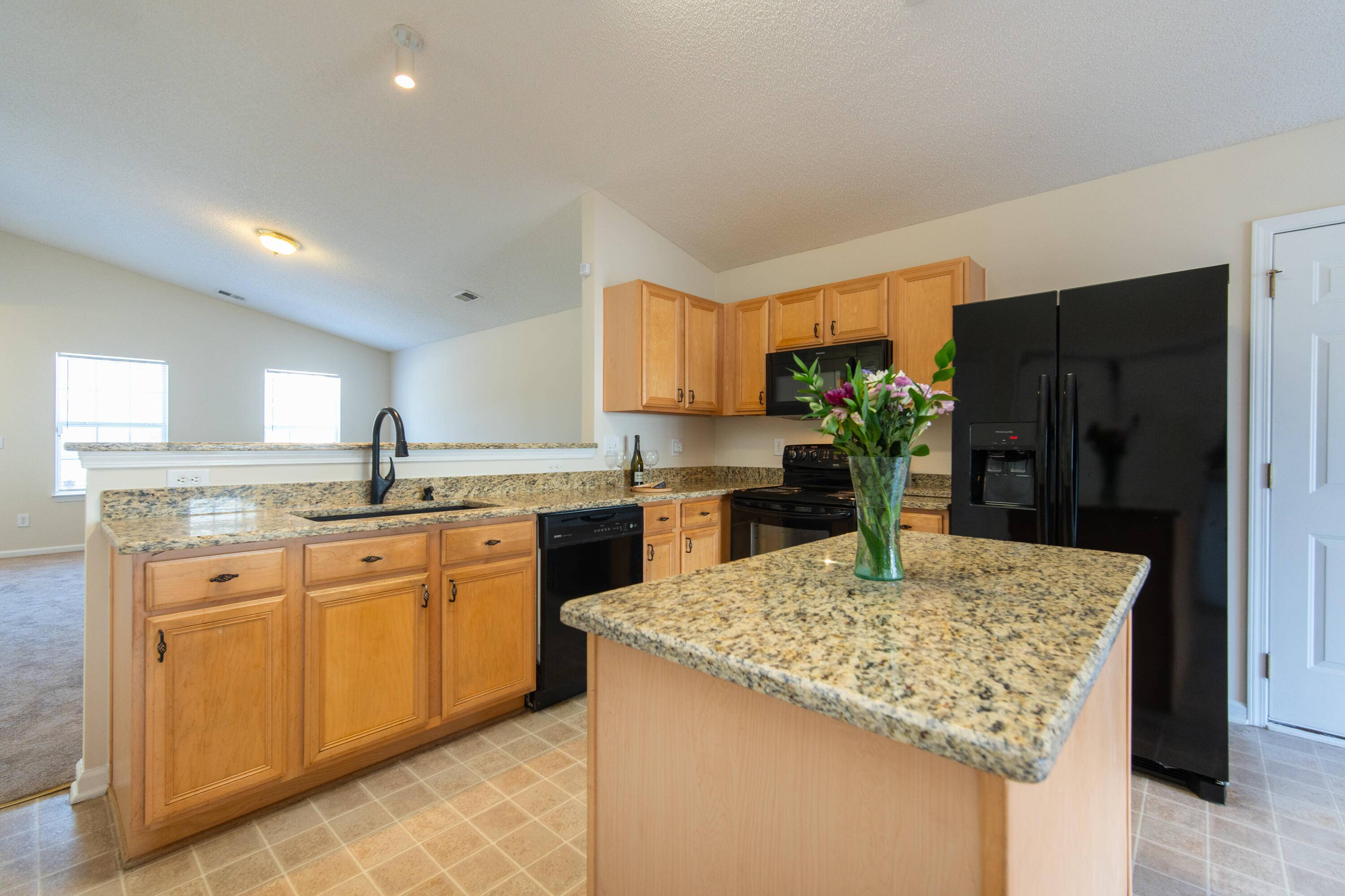 North Charleston, SC 29406,7919 New Ryder Rd