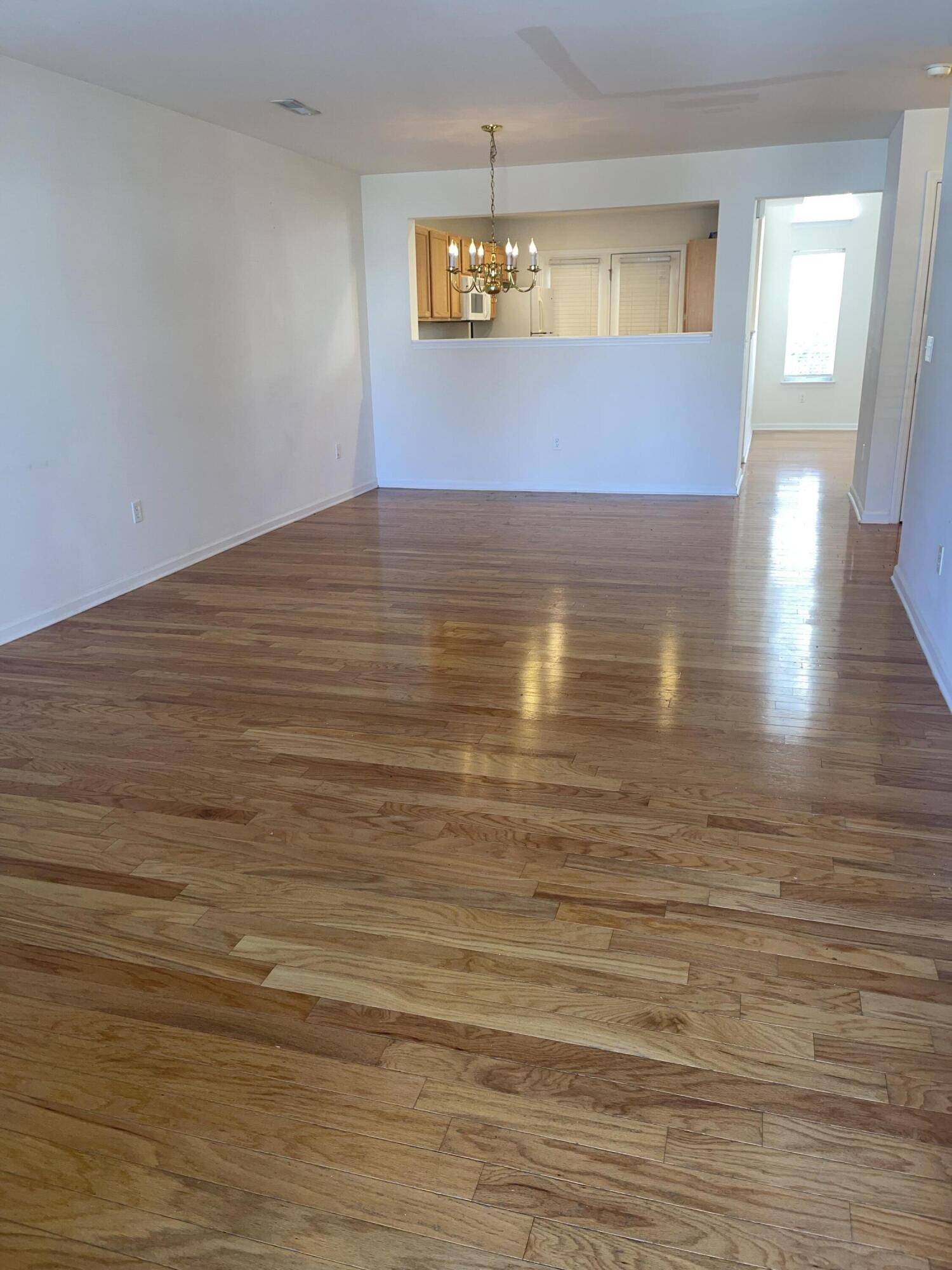 North Charleston, SC 29420,5208 Fernland Way