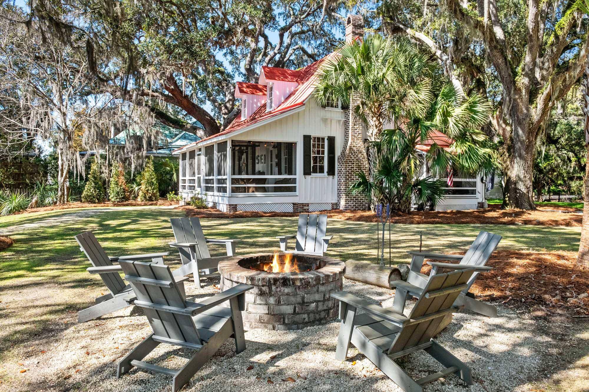 Mcclellanville, SC 29458,127 Oak St