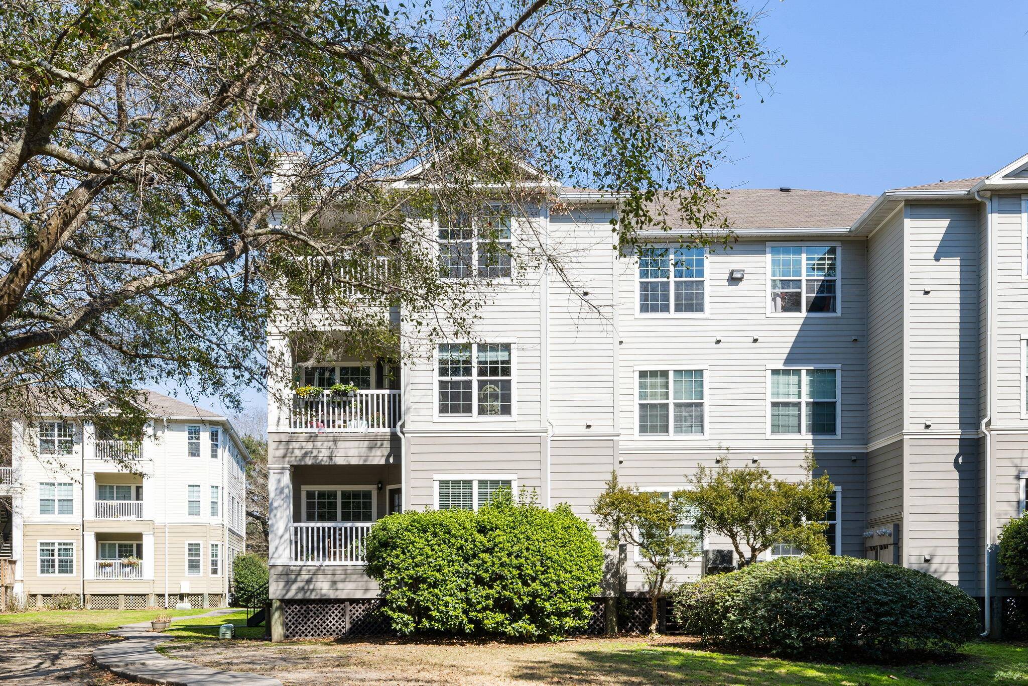 Charleston, SC 29412,700 Daniel Ellis Dr #5302