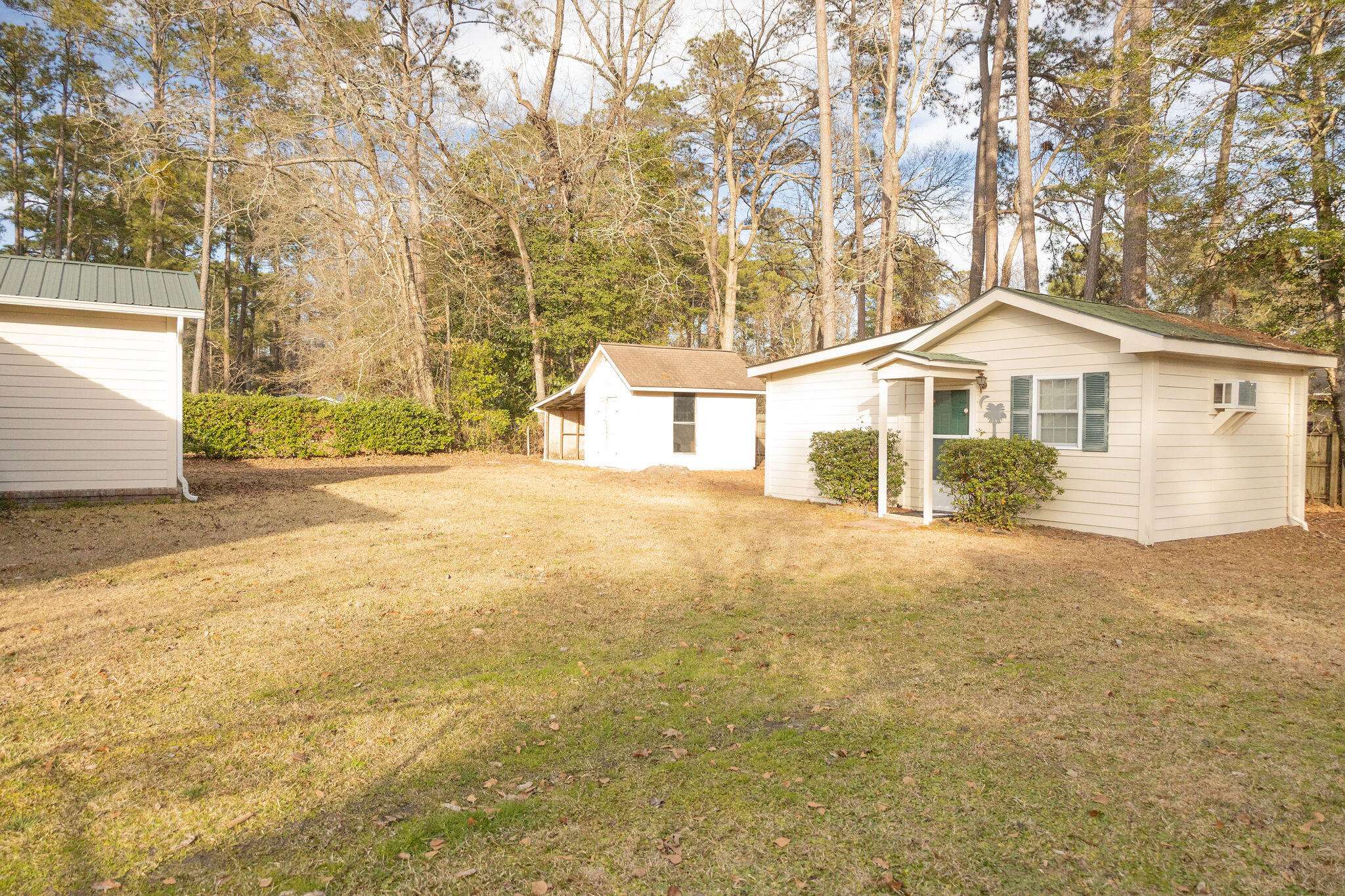 Walterboro, SC 29488,105 Pinewood St