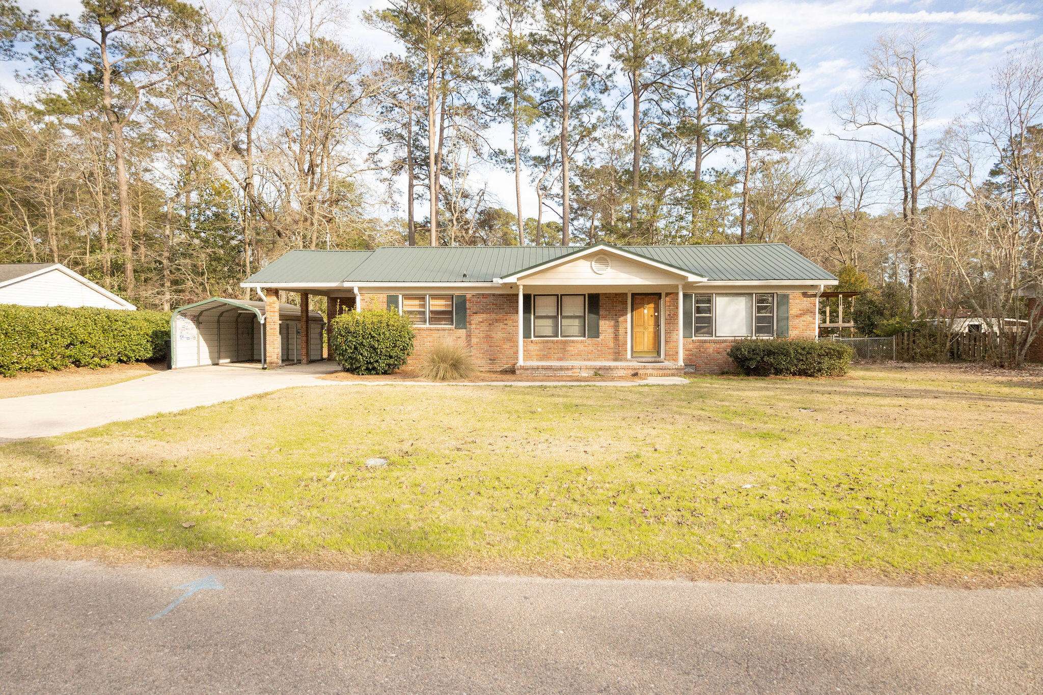 Walterboro, SC 29488,105 Pinewood St