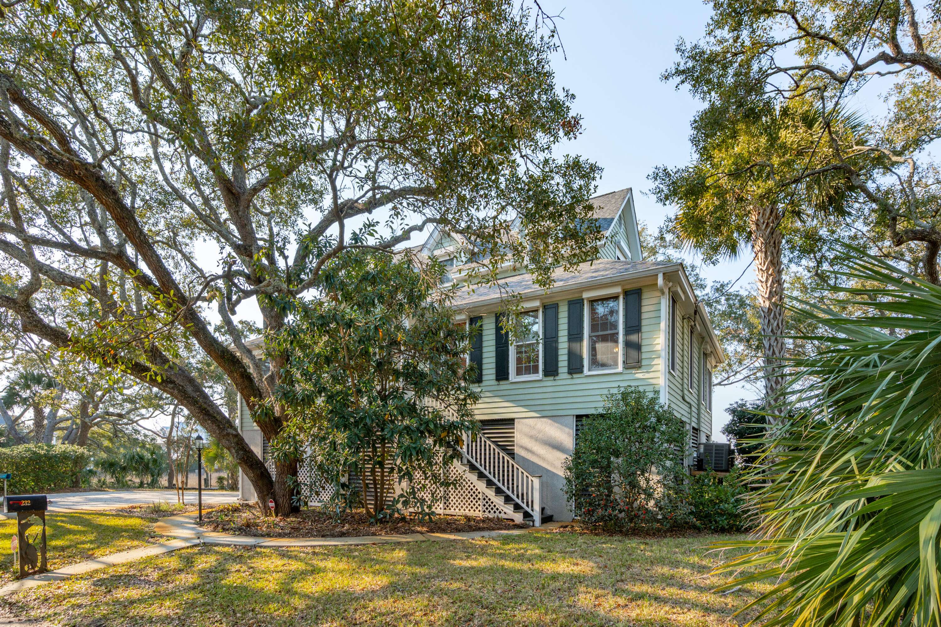 Mount Pleasant, SC 29464,232 Haddrell St