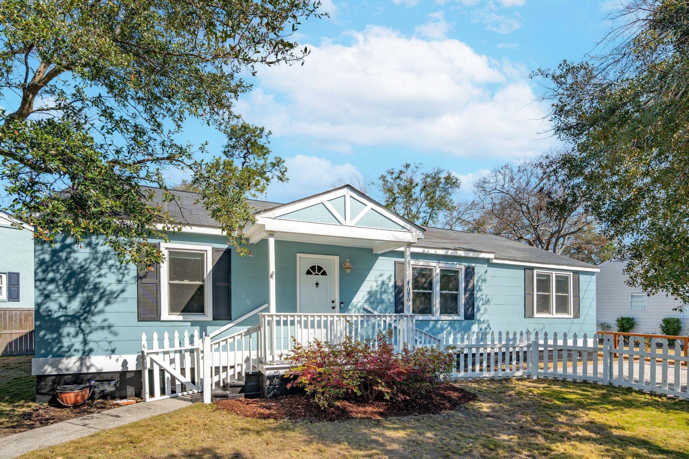North Charleston, SC 29405,1079 Lockhart St