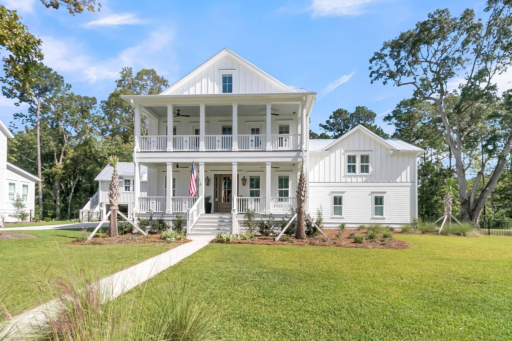 Mount Pleasant, SC 29466,3864 Summerton St