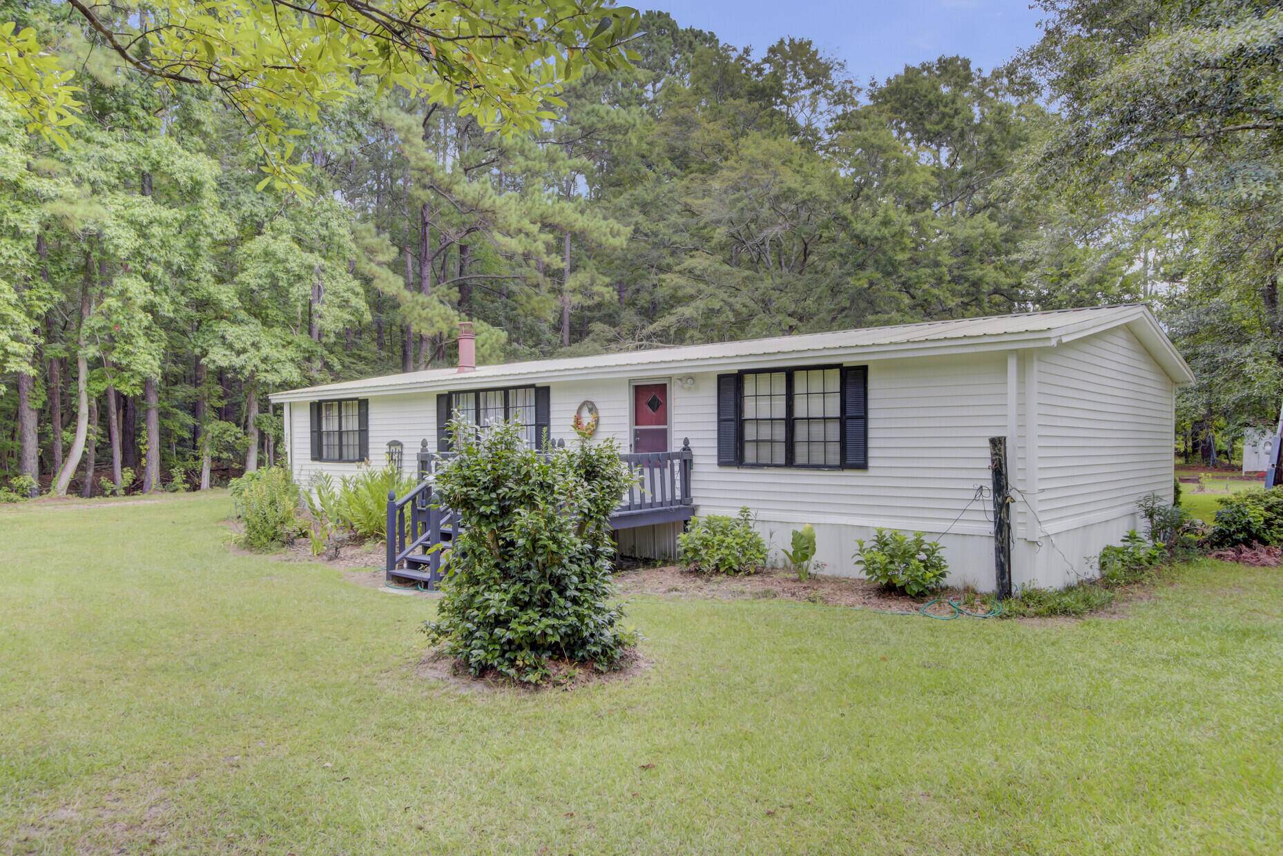 Moncks Corner, SC 29461,224 Pinecrest Dr