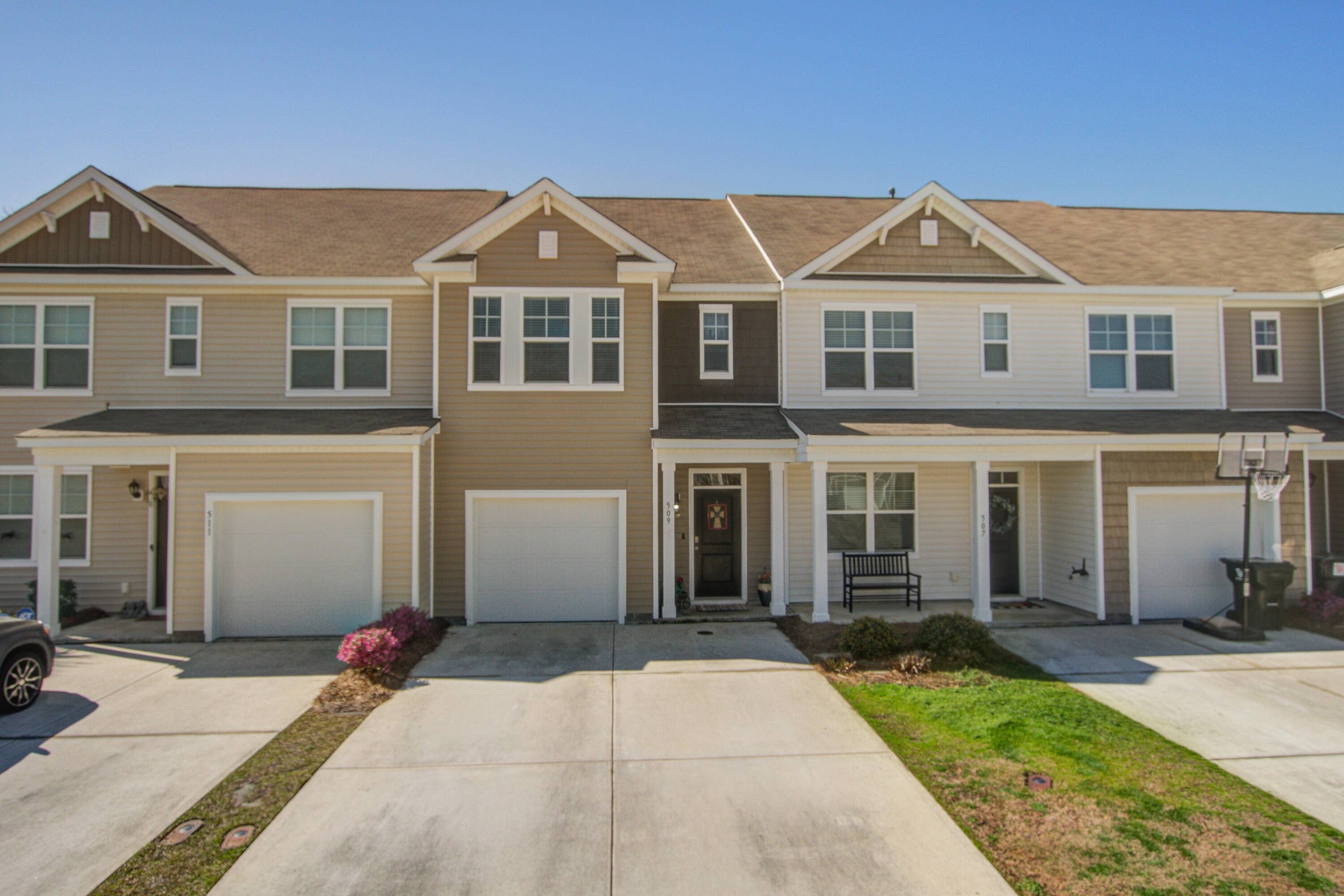 Summerville, SC 29486,509 Nadir Ct