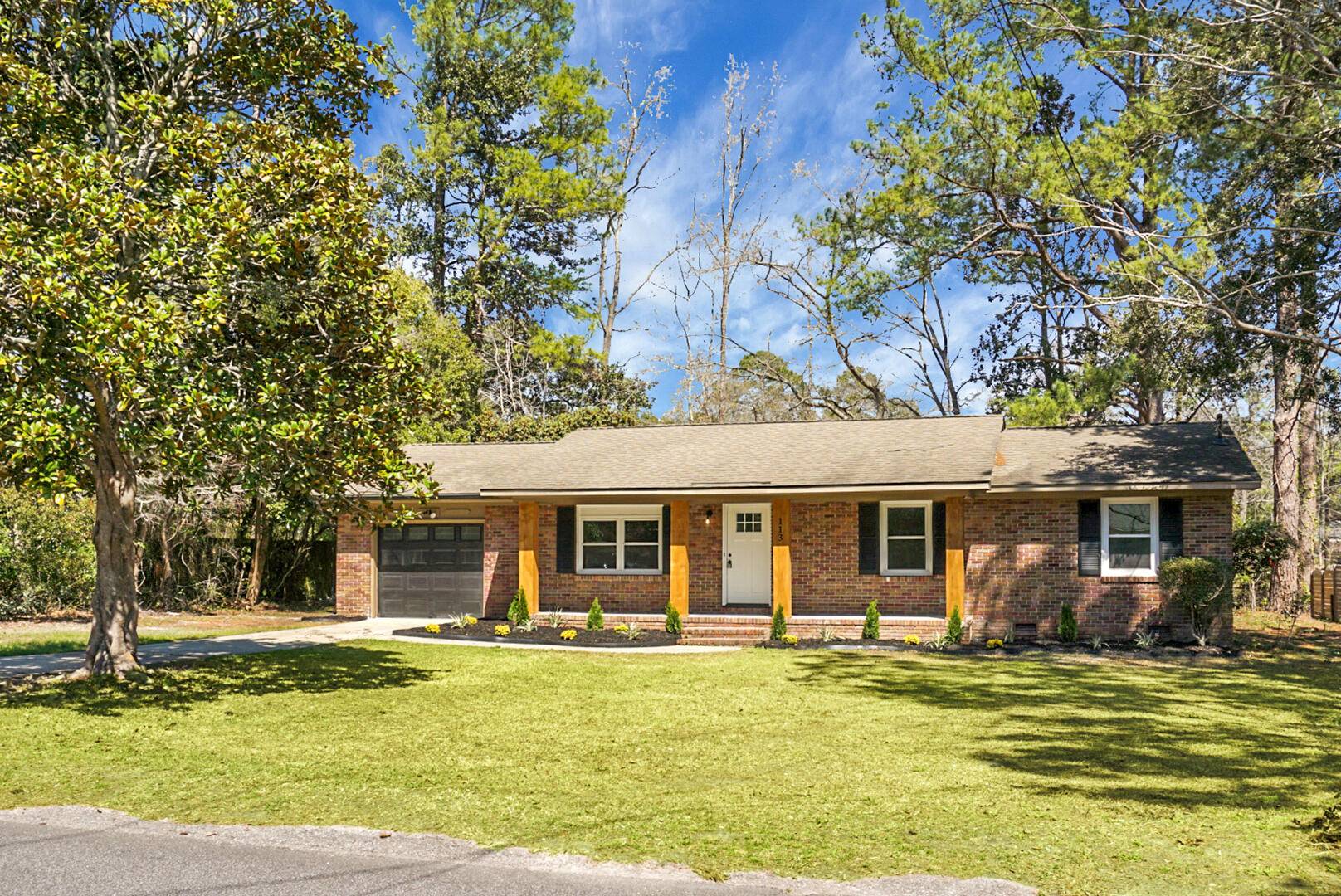 Summerville, SC 29485,113 Harter Dr
