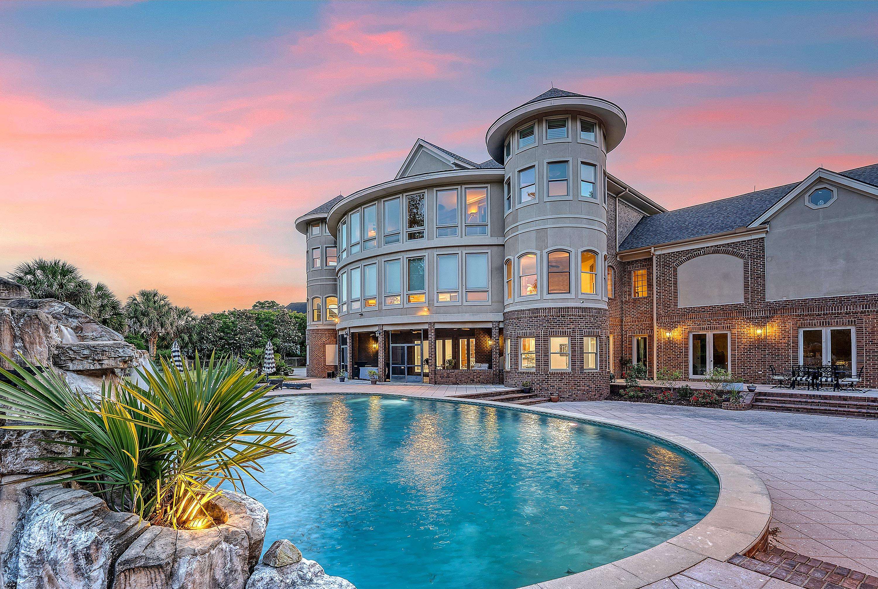 North Charleston, SC 29420,4202 Links Ct