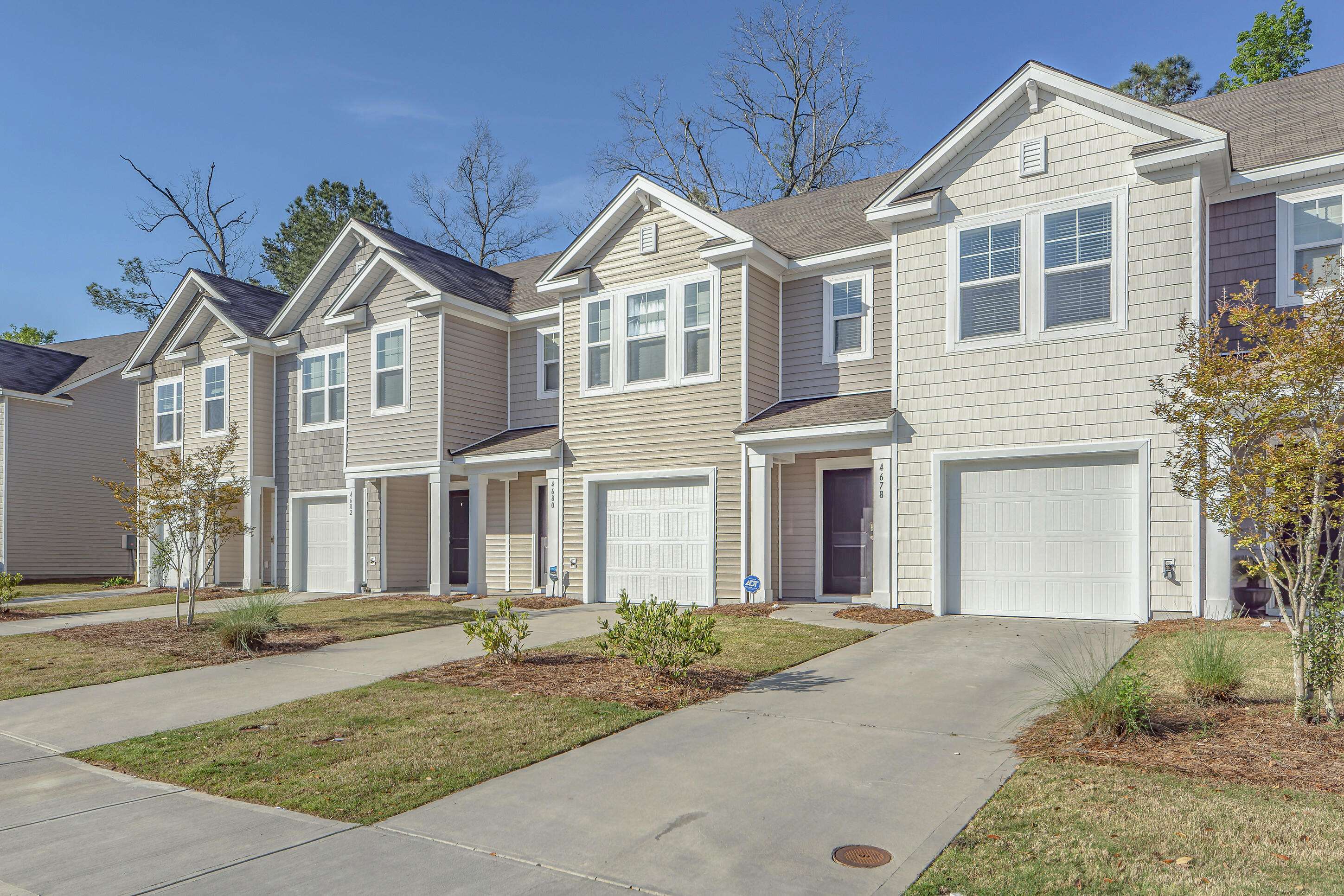 North Charleston, SC 29418,4678 Palm View Cir