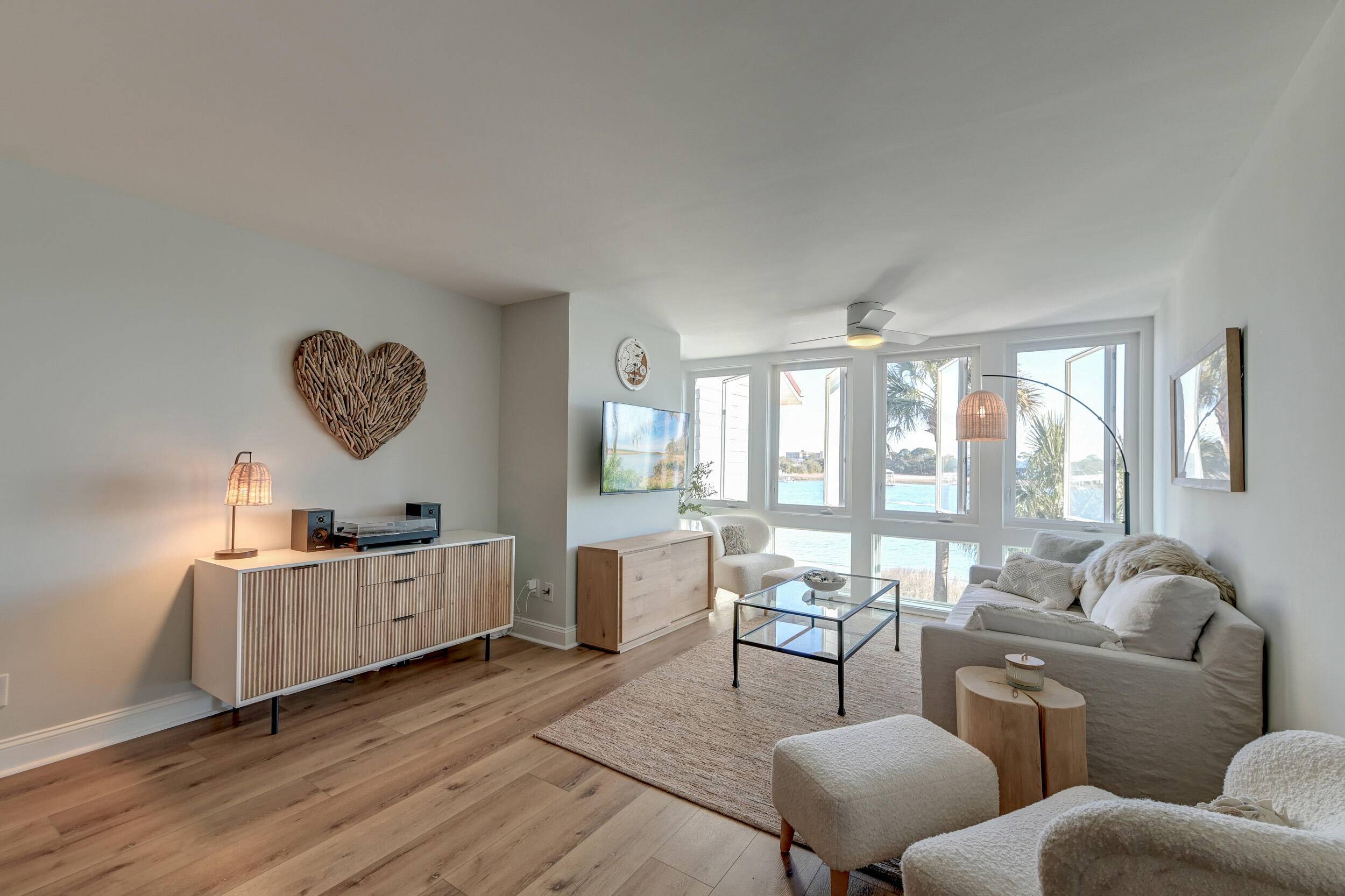 Folly Beach, SC 29439,5 W Mariners Cay Dr
