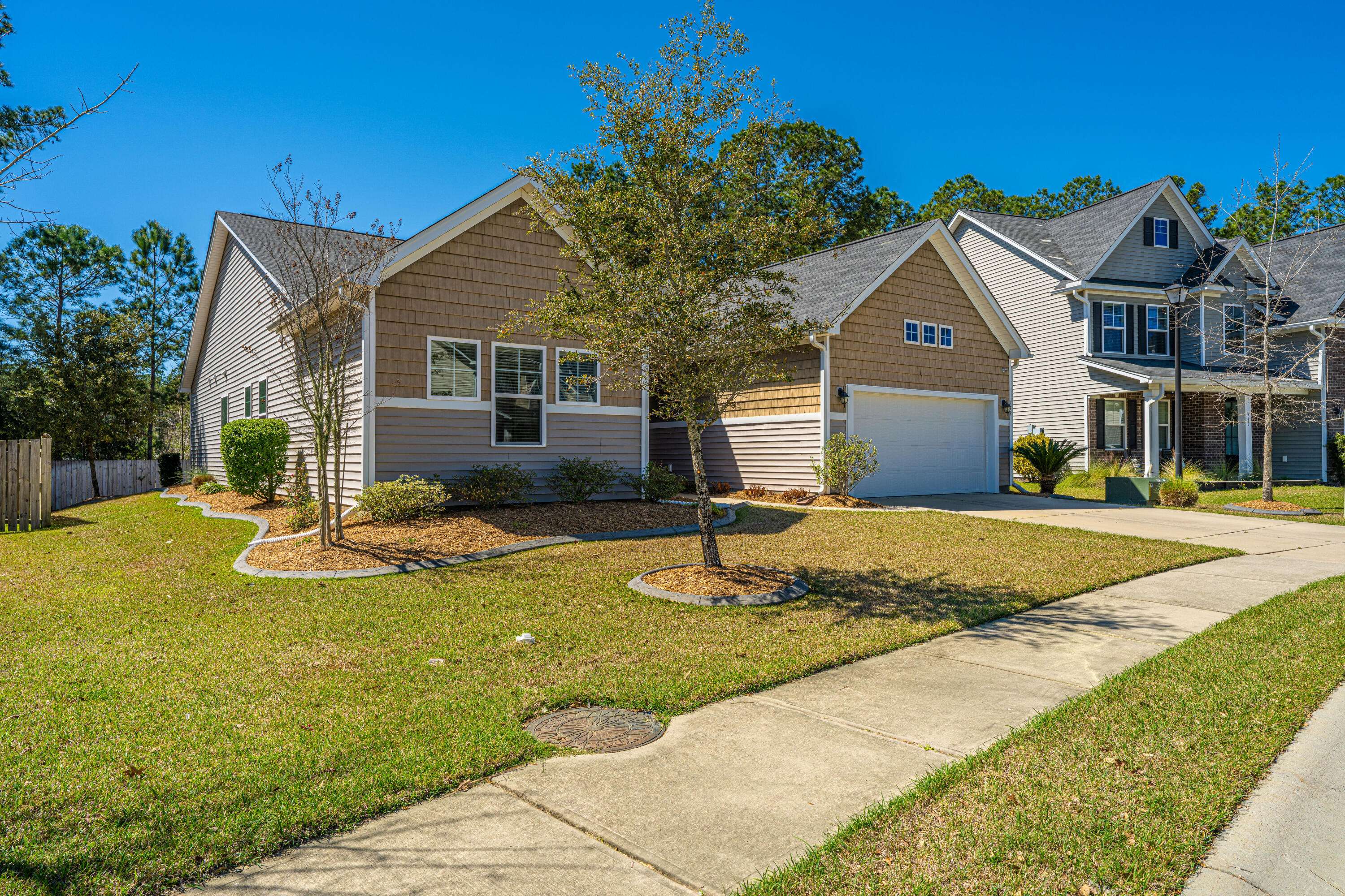 Summerville, SC 29483,718 Kilarney Rd