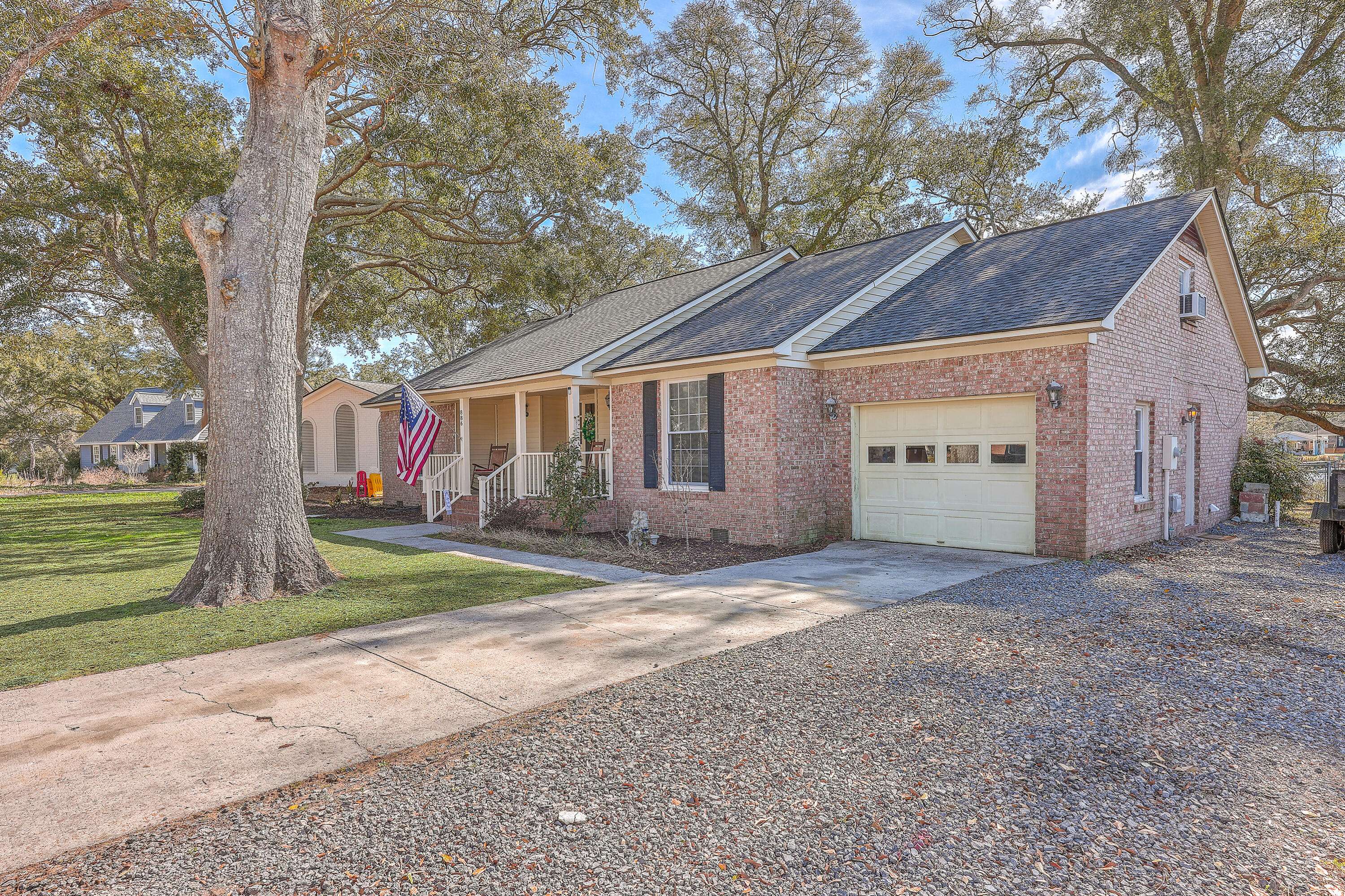 Charleston, SC 29412,886 Piccadilly Cir