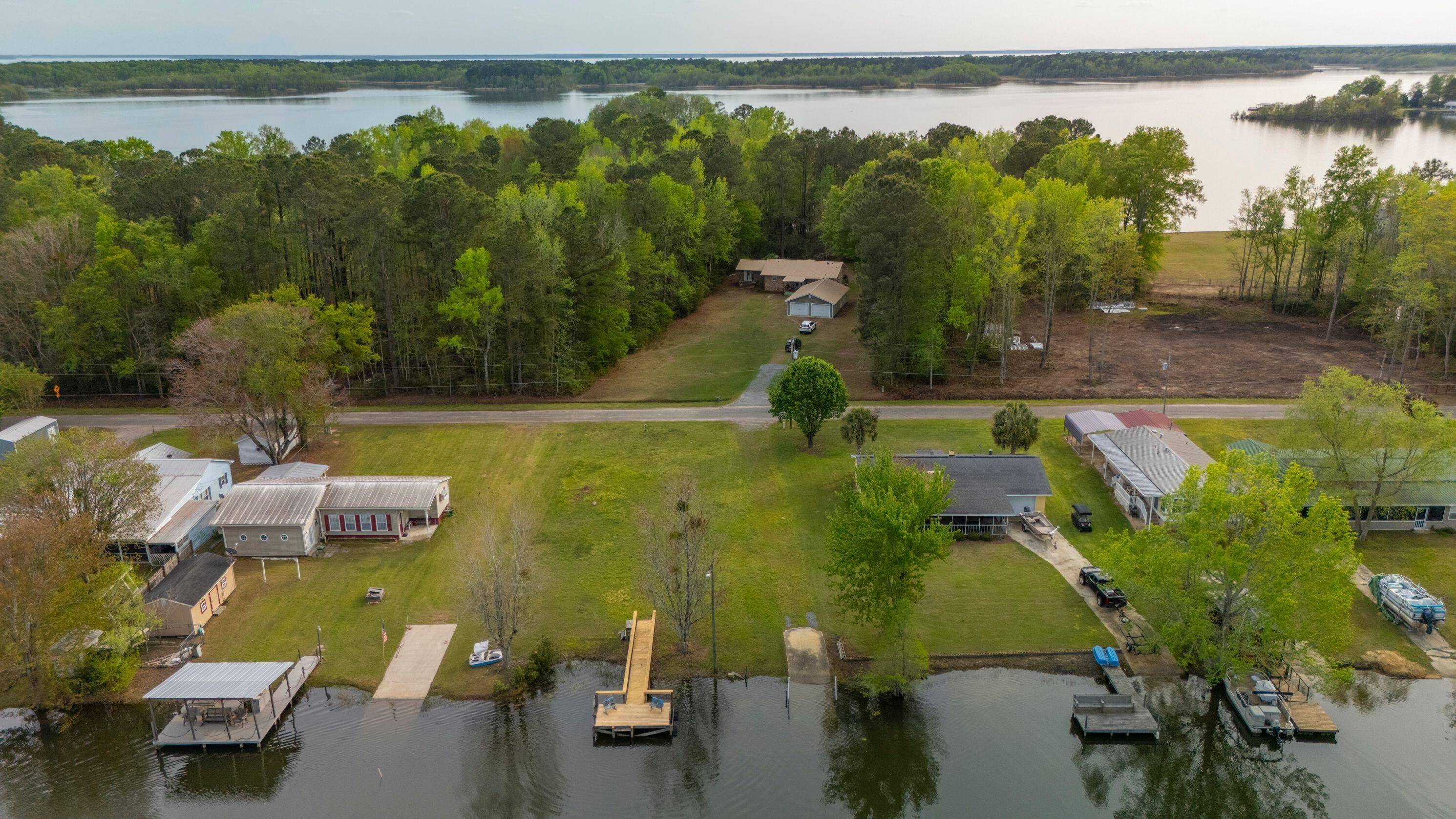 Summerton, SC 29148,1187&88 Blackberry Bush Rd