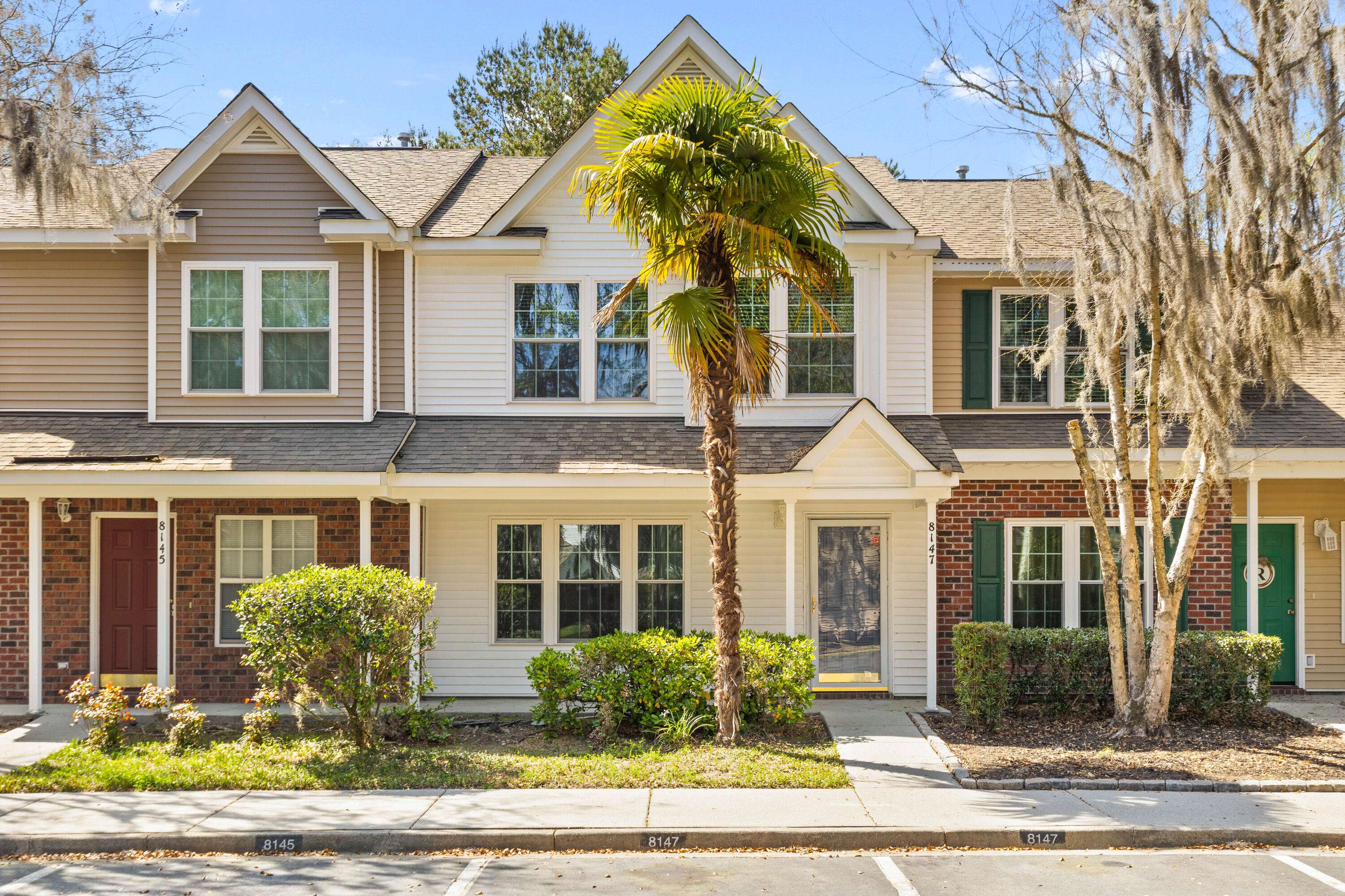 North Charleston, SC 29406,8147 Shadow Oak Dr