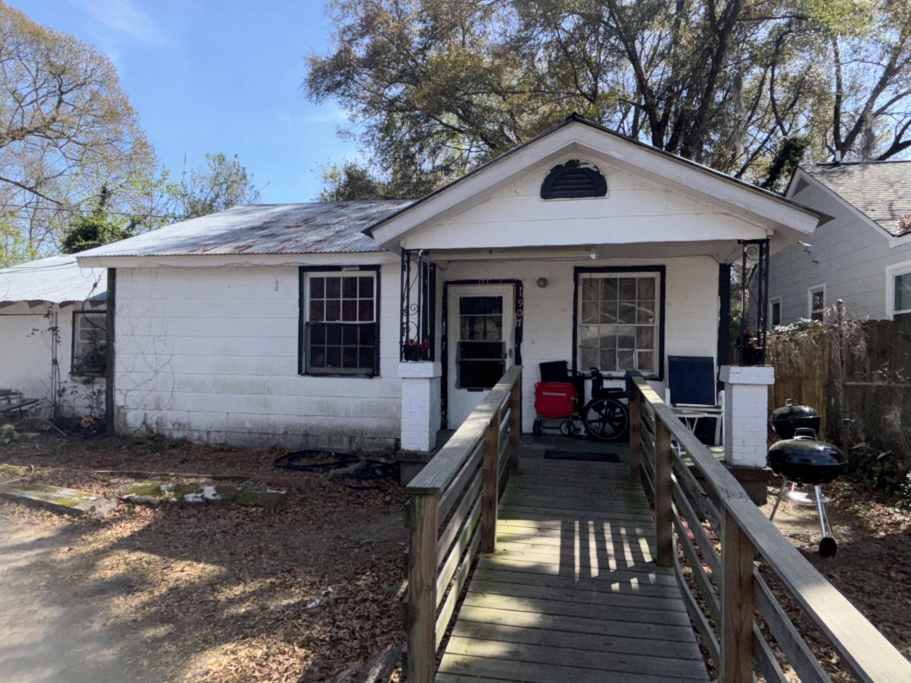 North Charleston, SC 29405,1907 Helm Ave