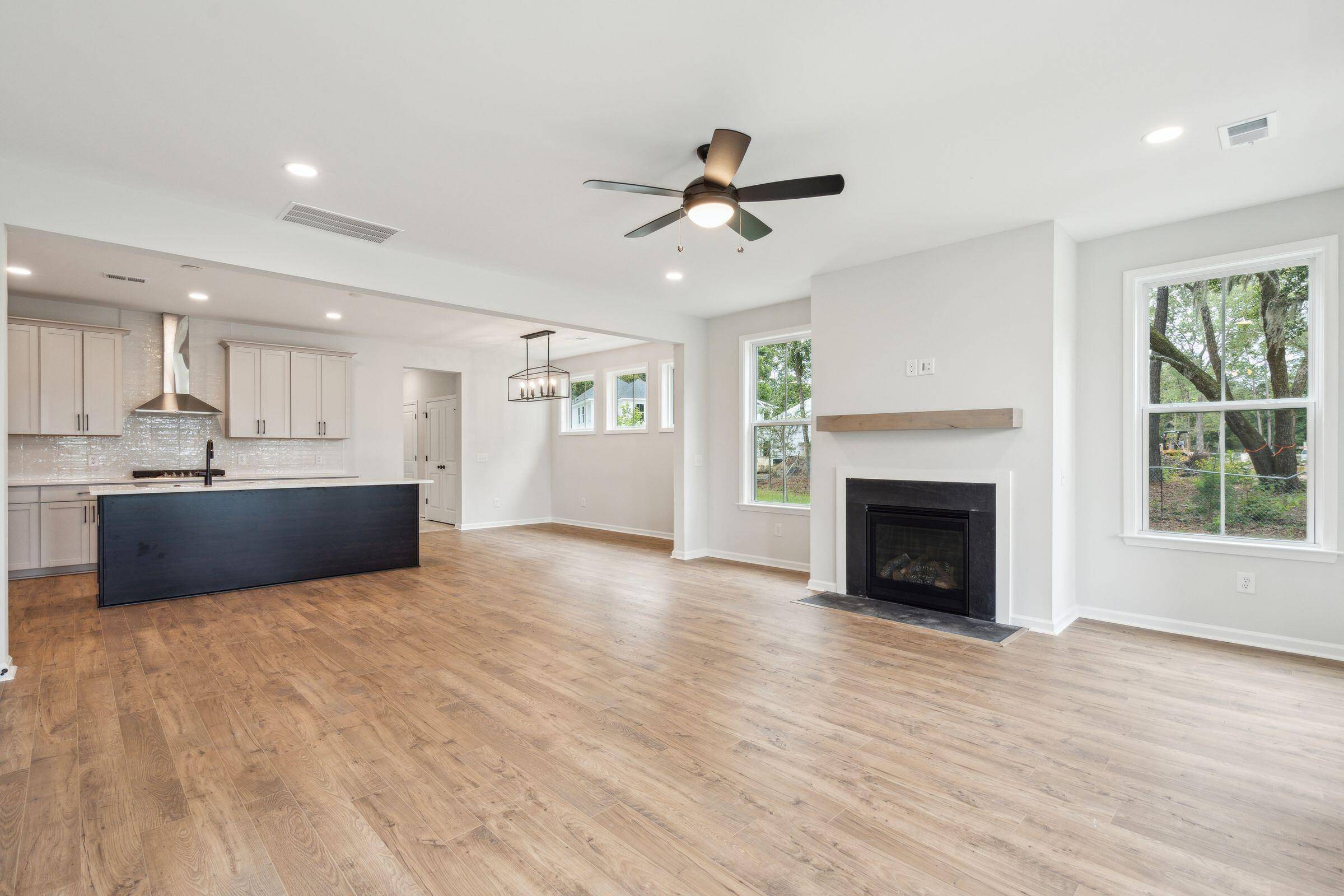 James Island, SC 29412,712 Minton Rd