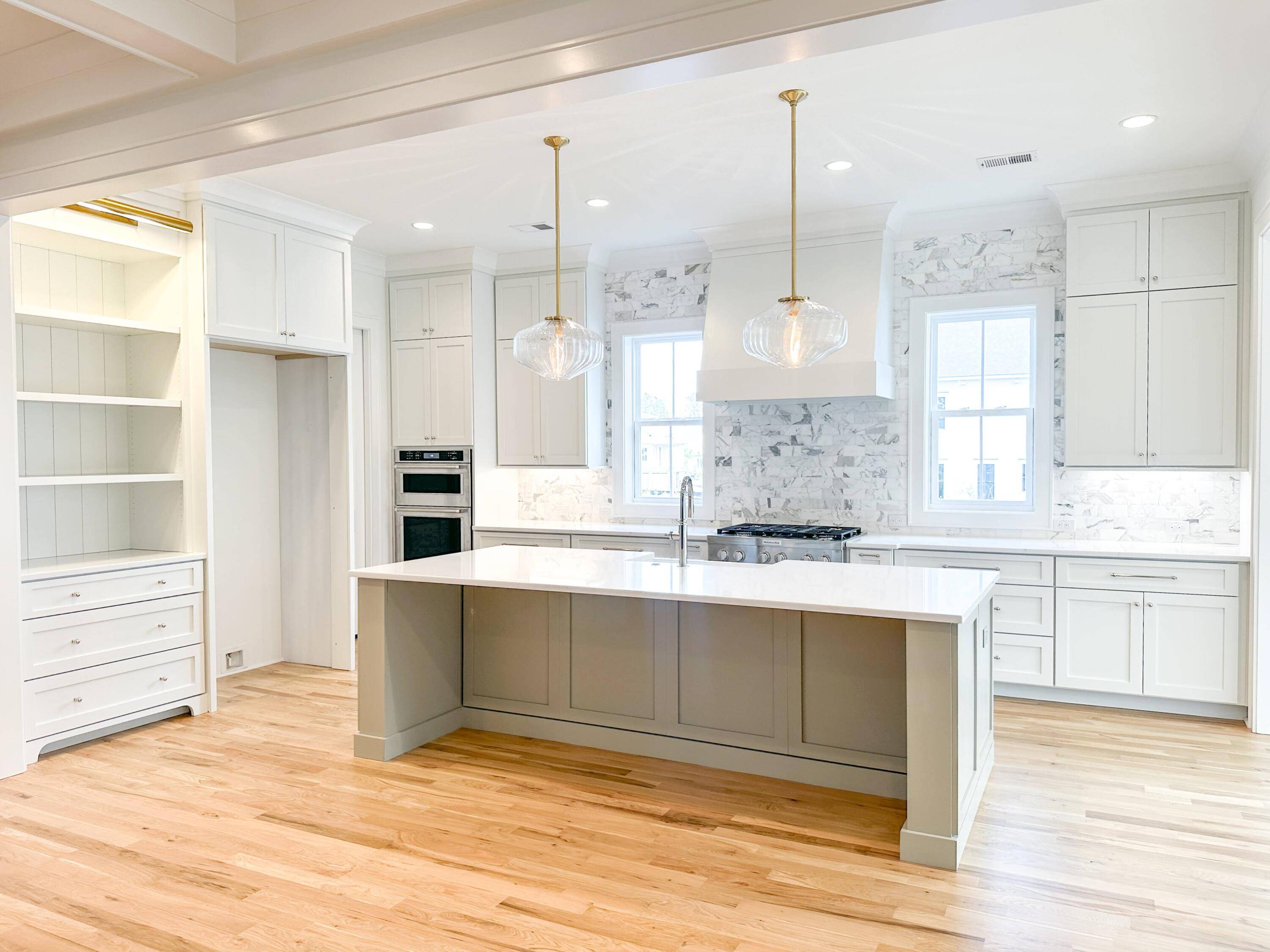 Mount Pleasant, SC 29466,3889 Summerton St