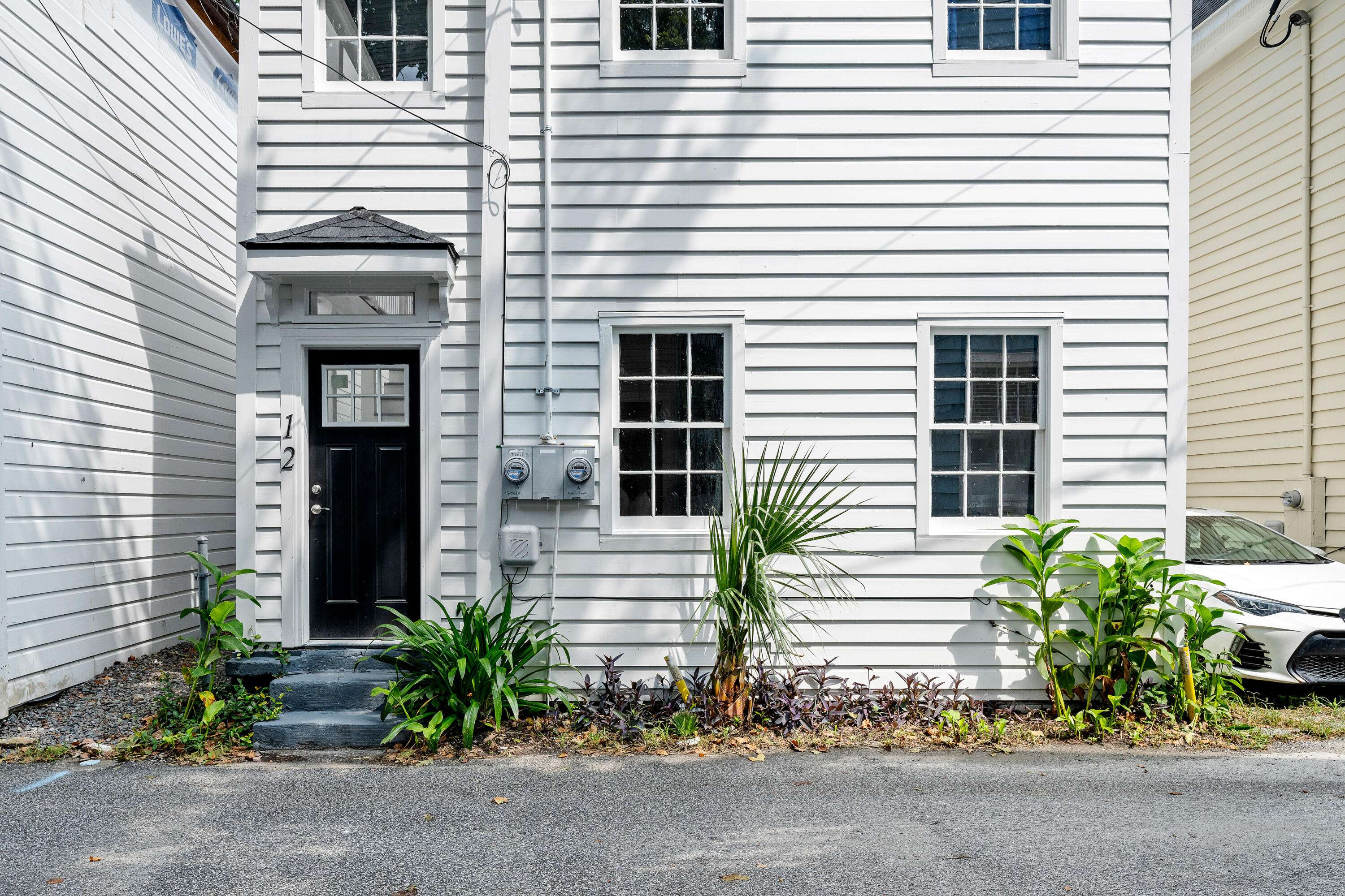 Charleston, SC 29403,Address not disclosed