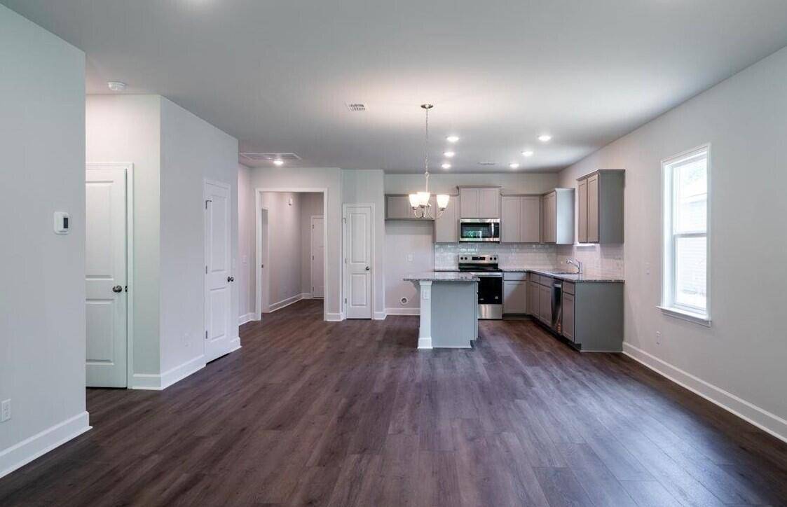 Huger, SC 29450,124 Royal Cainhoy Way