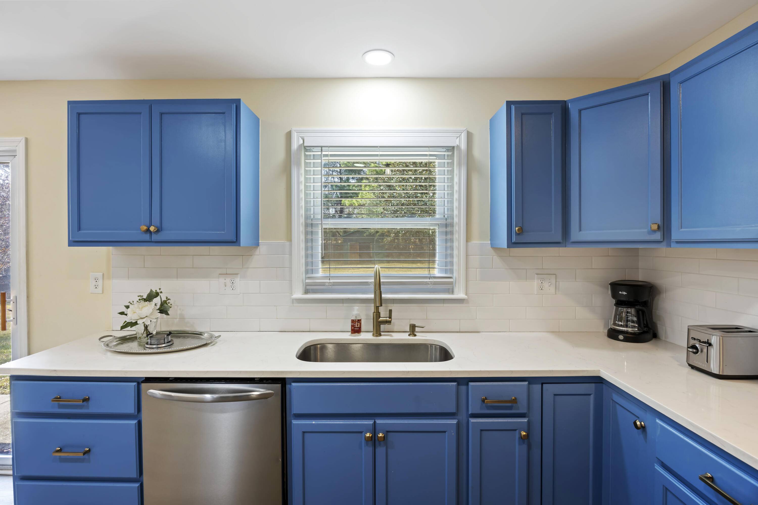 Hanahan, SC 29410,1264 Fort Dr