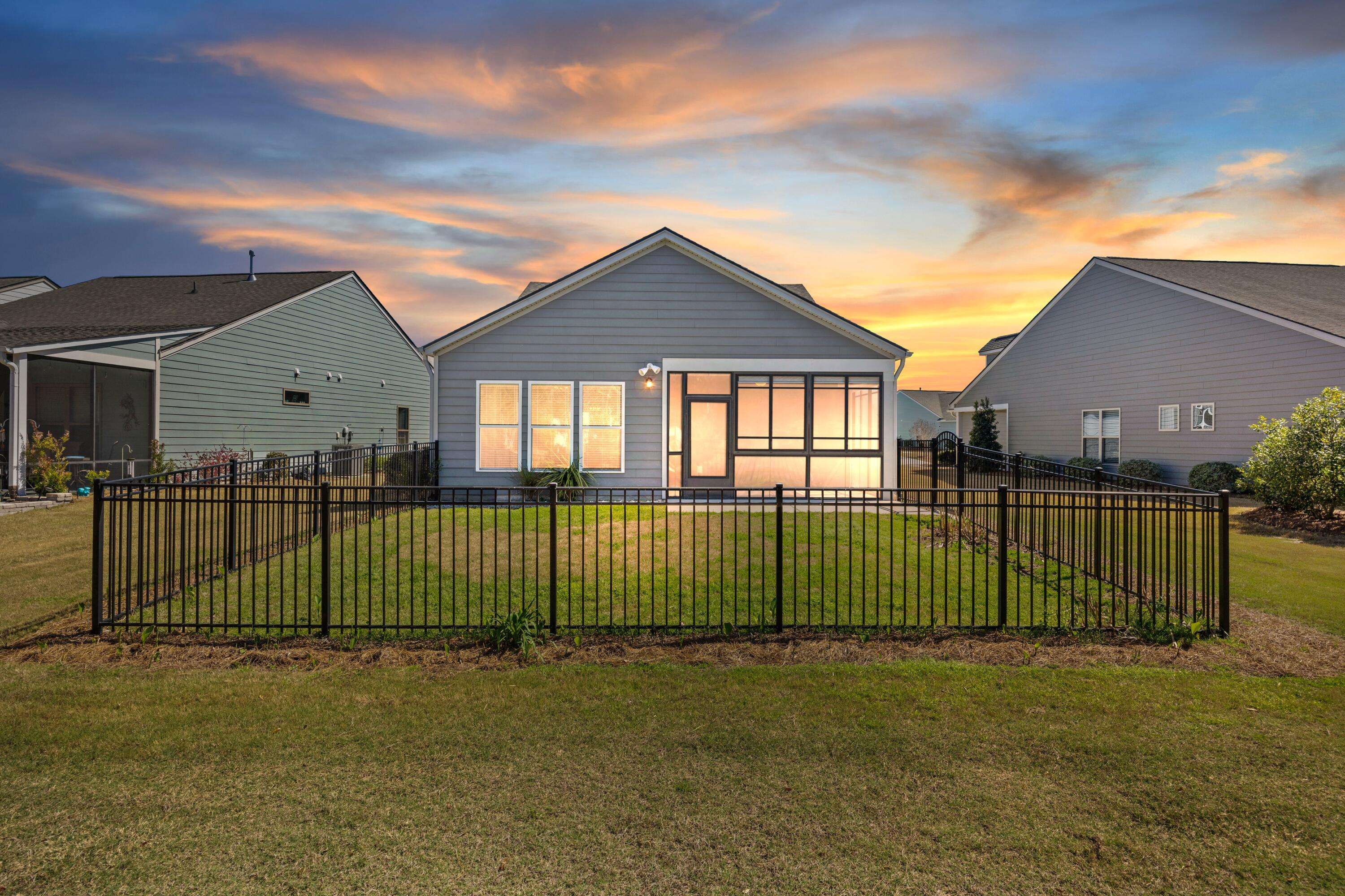 Summerville, SC 29486,422 Switchgrass Dr