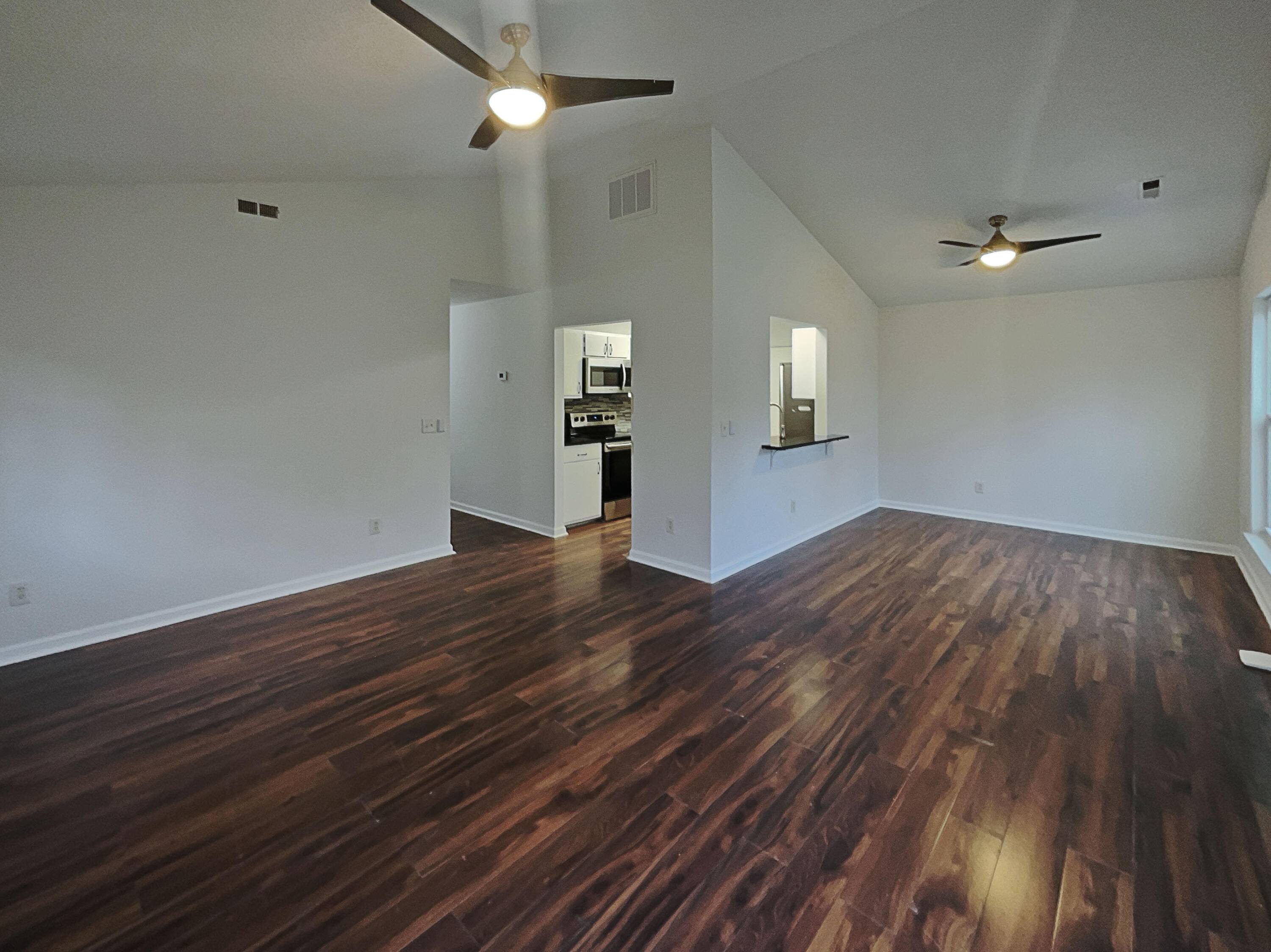 Summerville, SC 29483,117 Coronet St